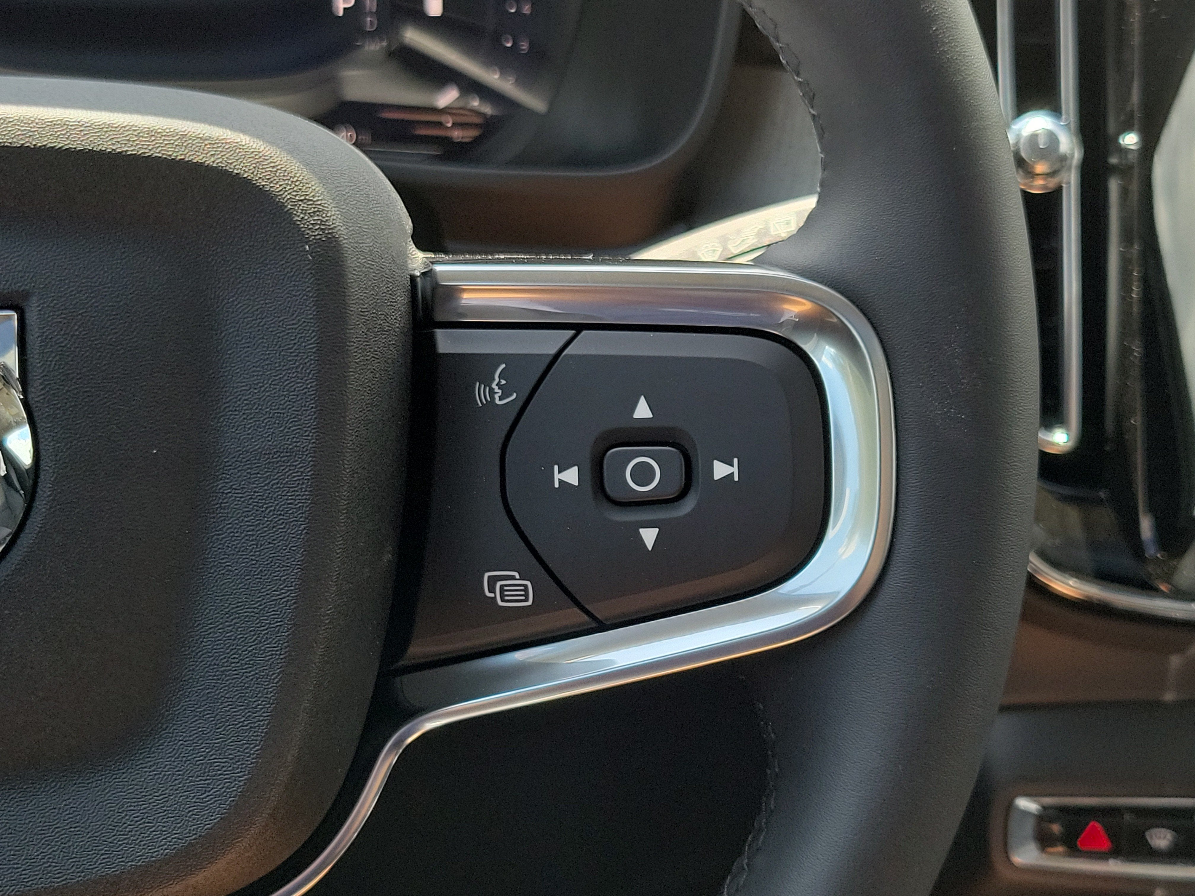 2026 Volvo XC40 Plus