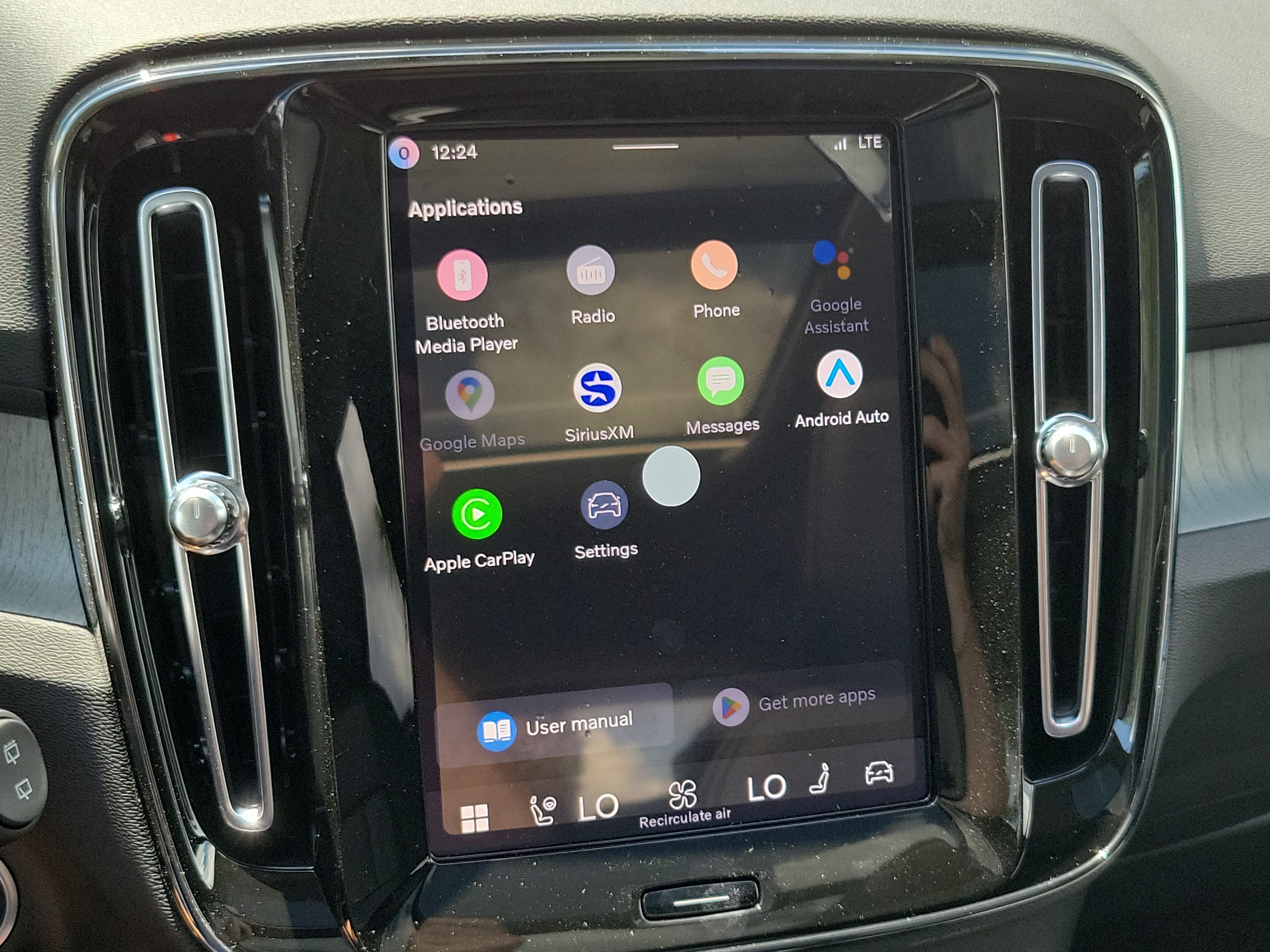 2026 Volvo XC40 Plus
