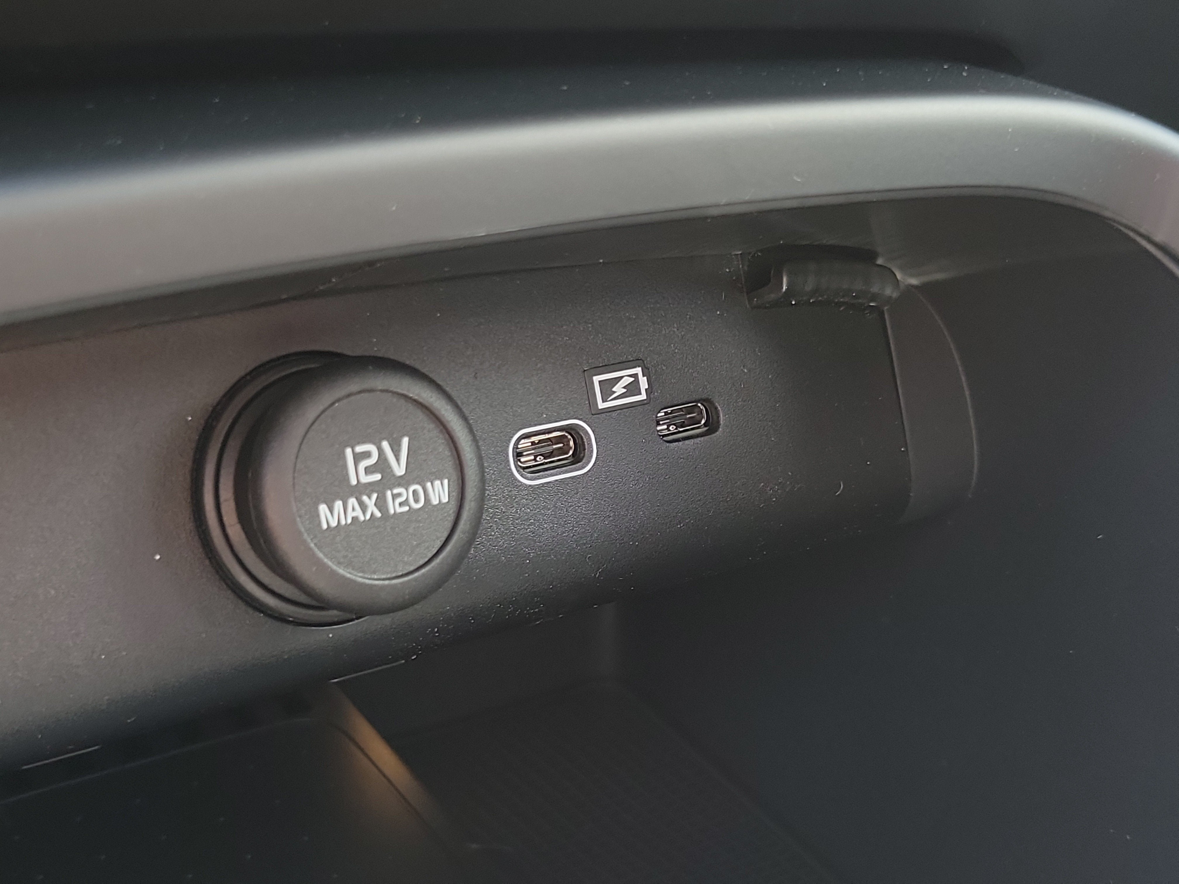 2026 Volvo XC40 Plus