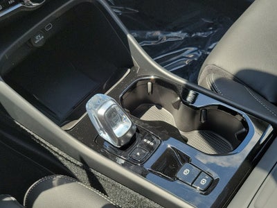 2026 Volvo XC40 Plus