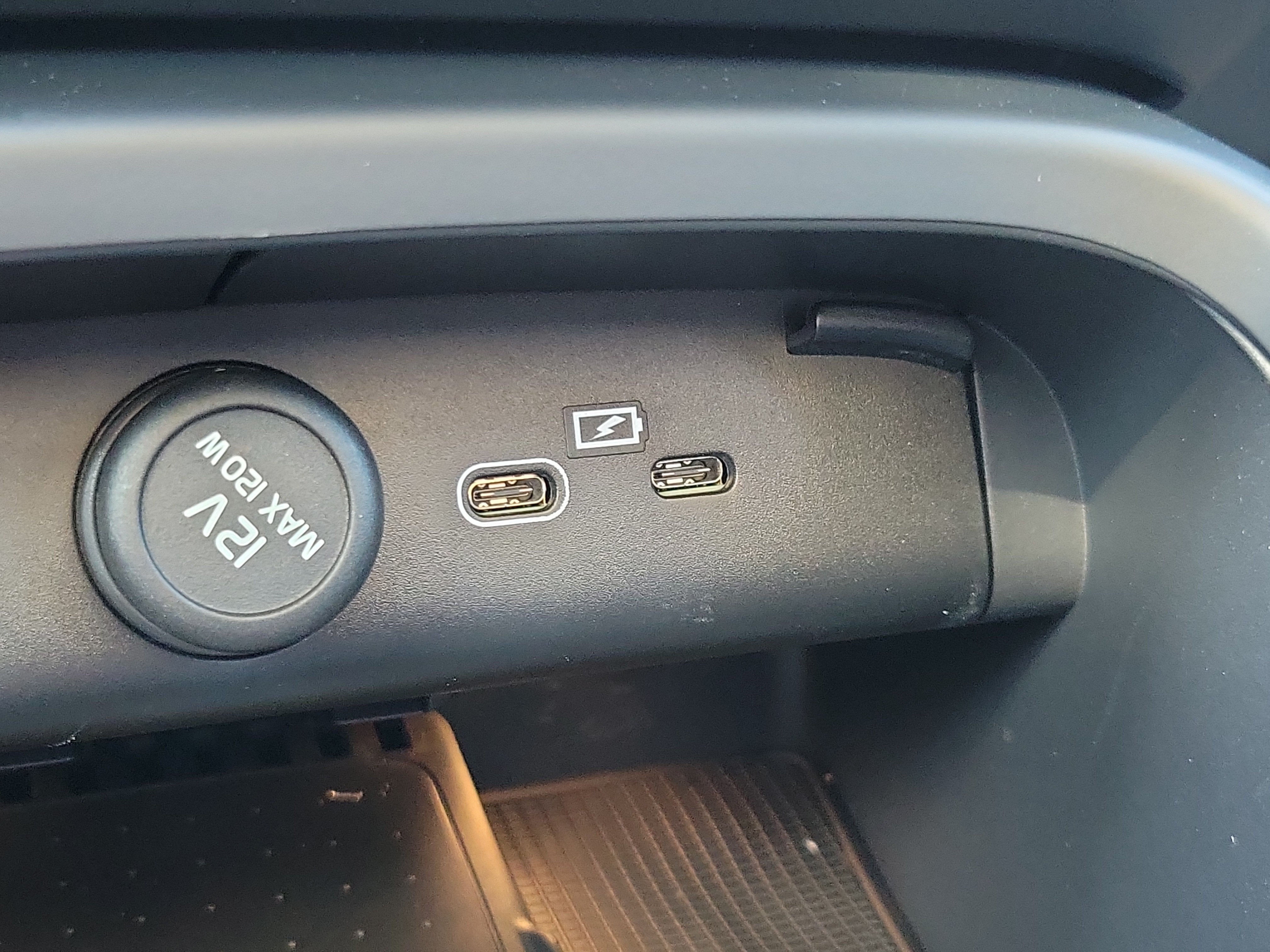 2026 Volvo XC40 Plus