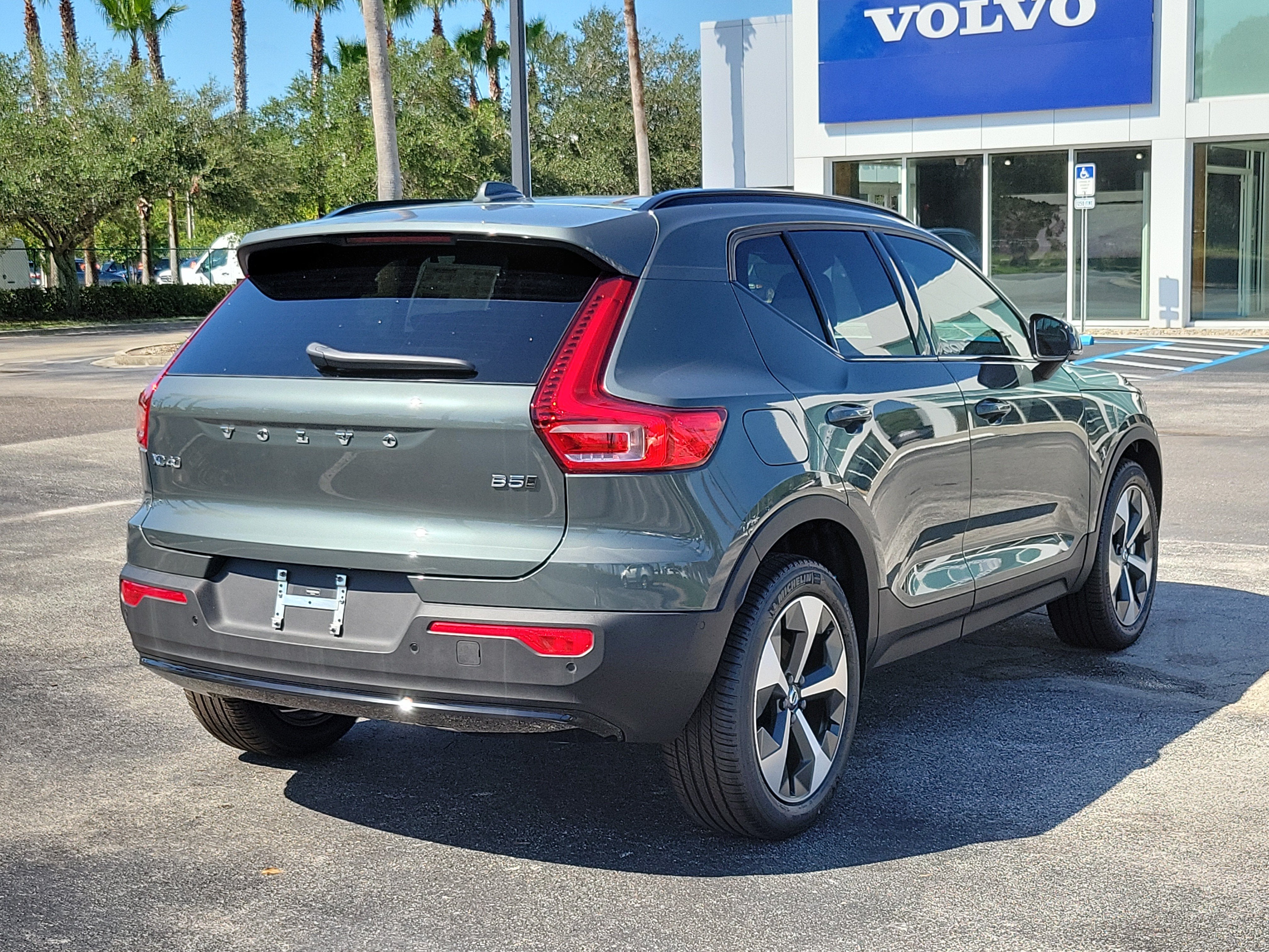 2026 Volvo XC40 Plus