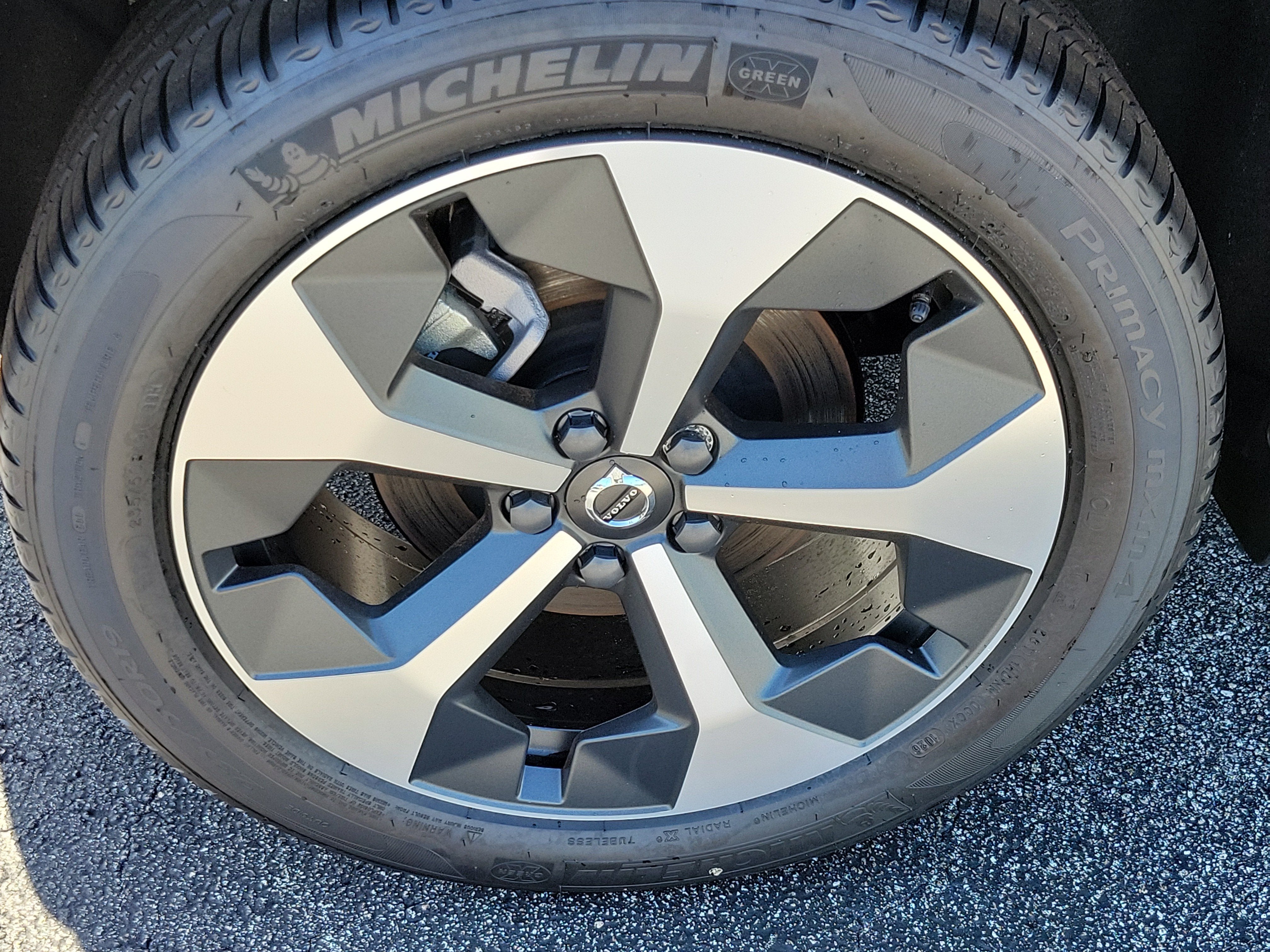 2026 Volvo XC40 Plus