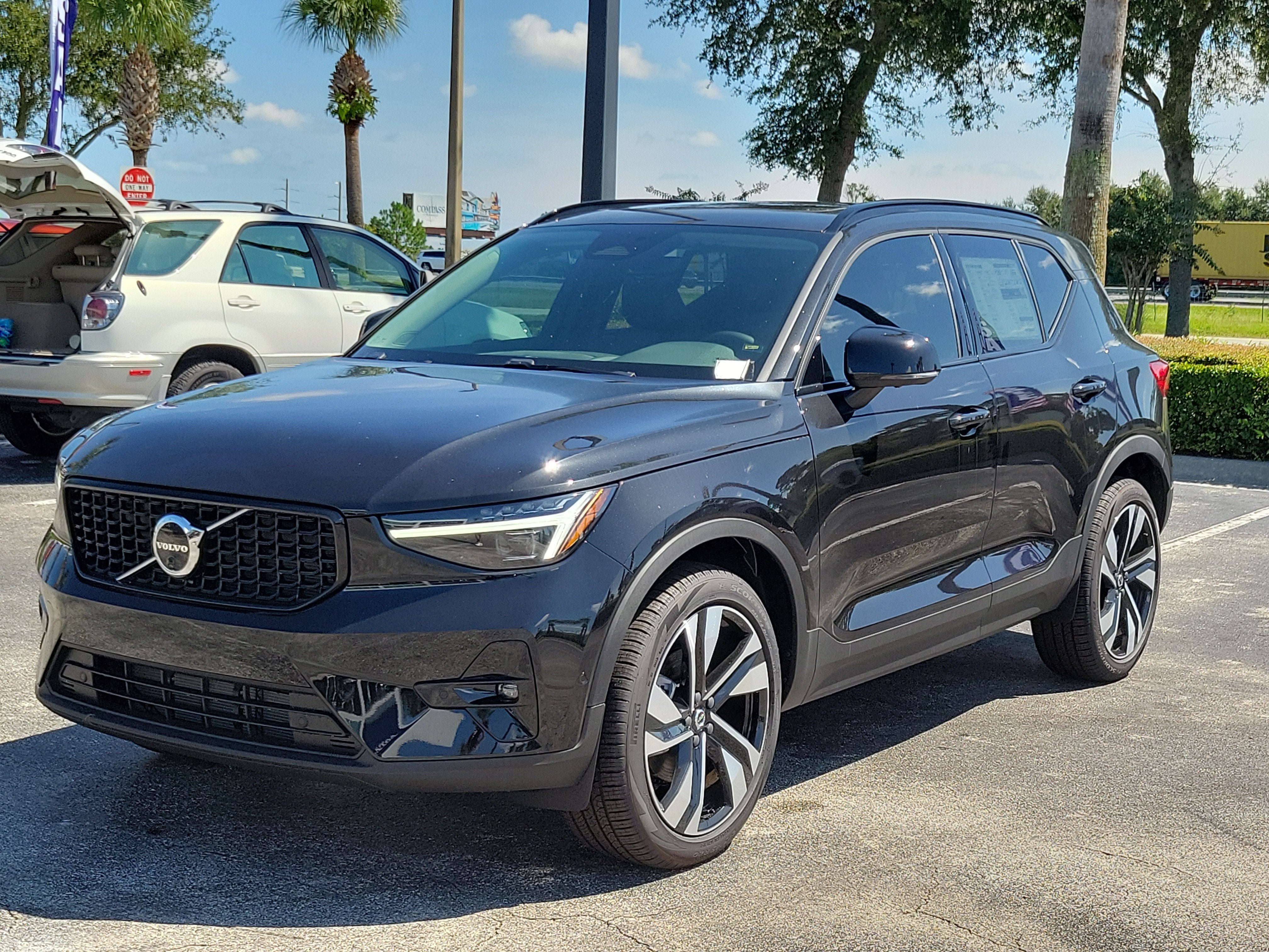 2026 Volvo XC40 Plus