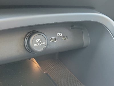 2026 Volvo XC40 Plus