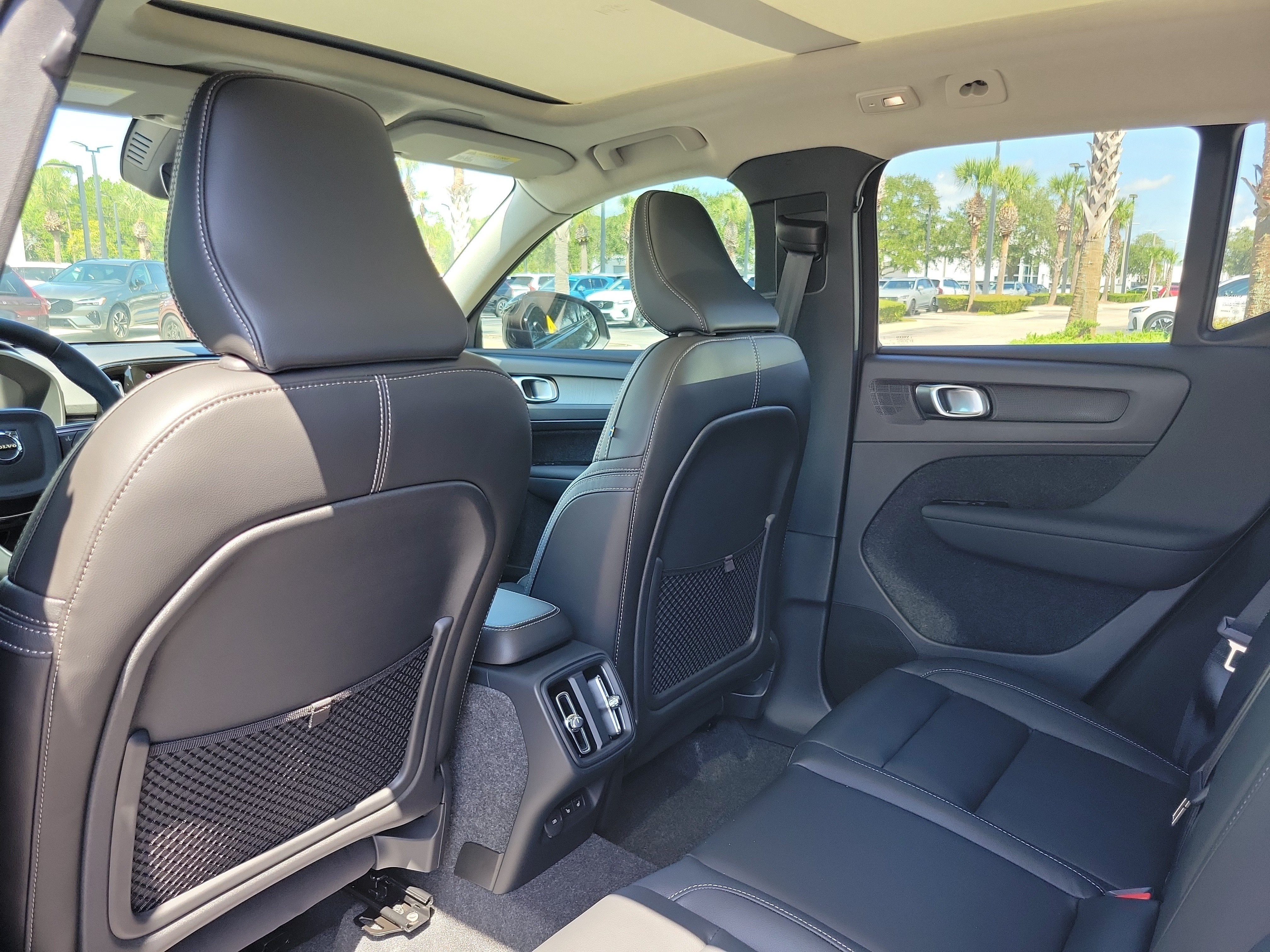 2026 Volvo XC40 Plus