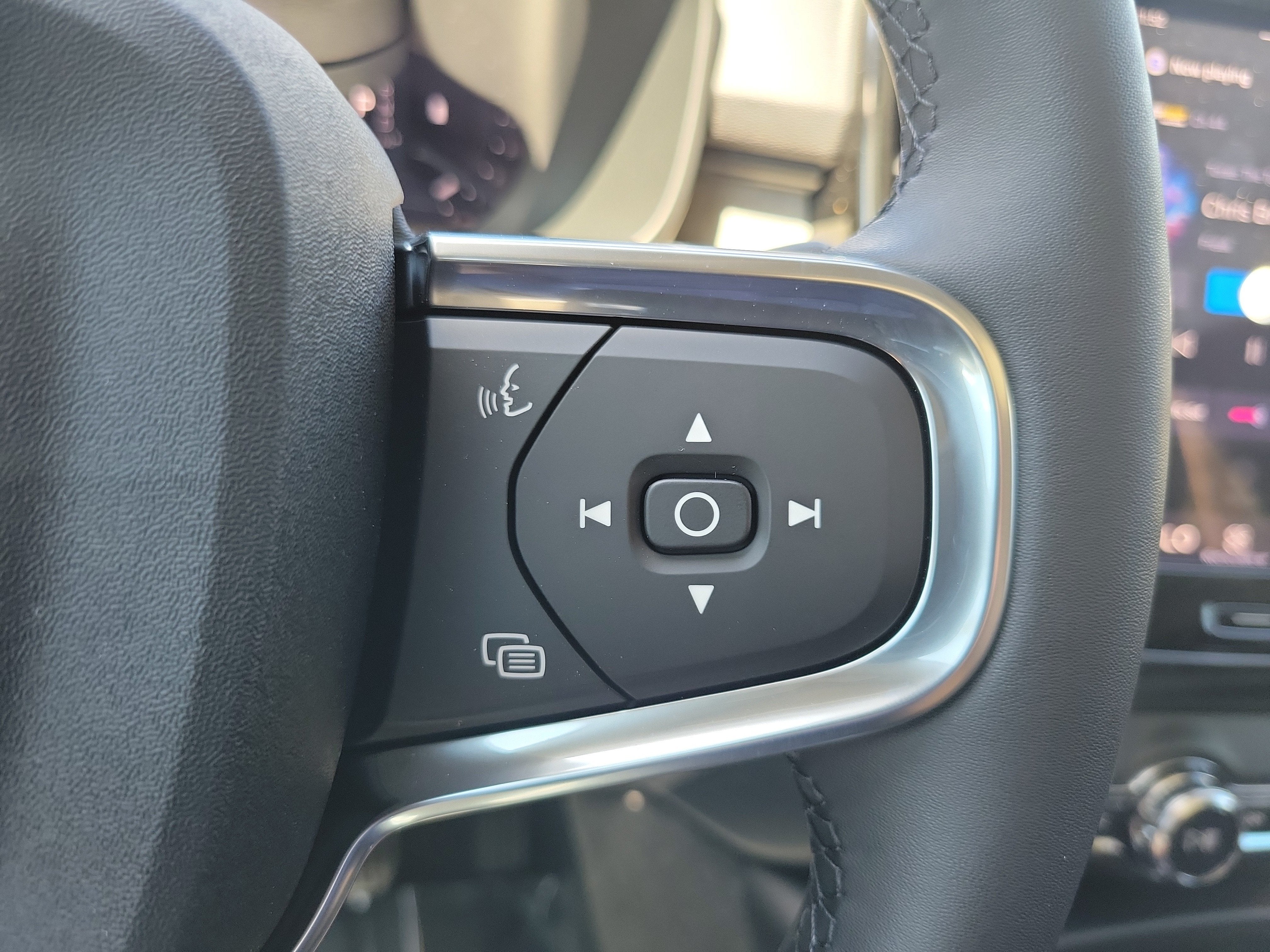 2026 Volvo XC40 Plus