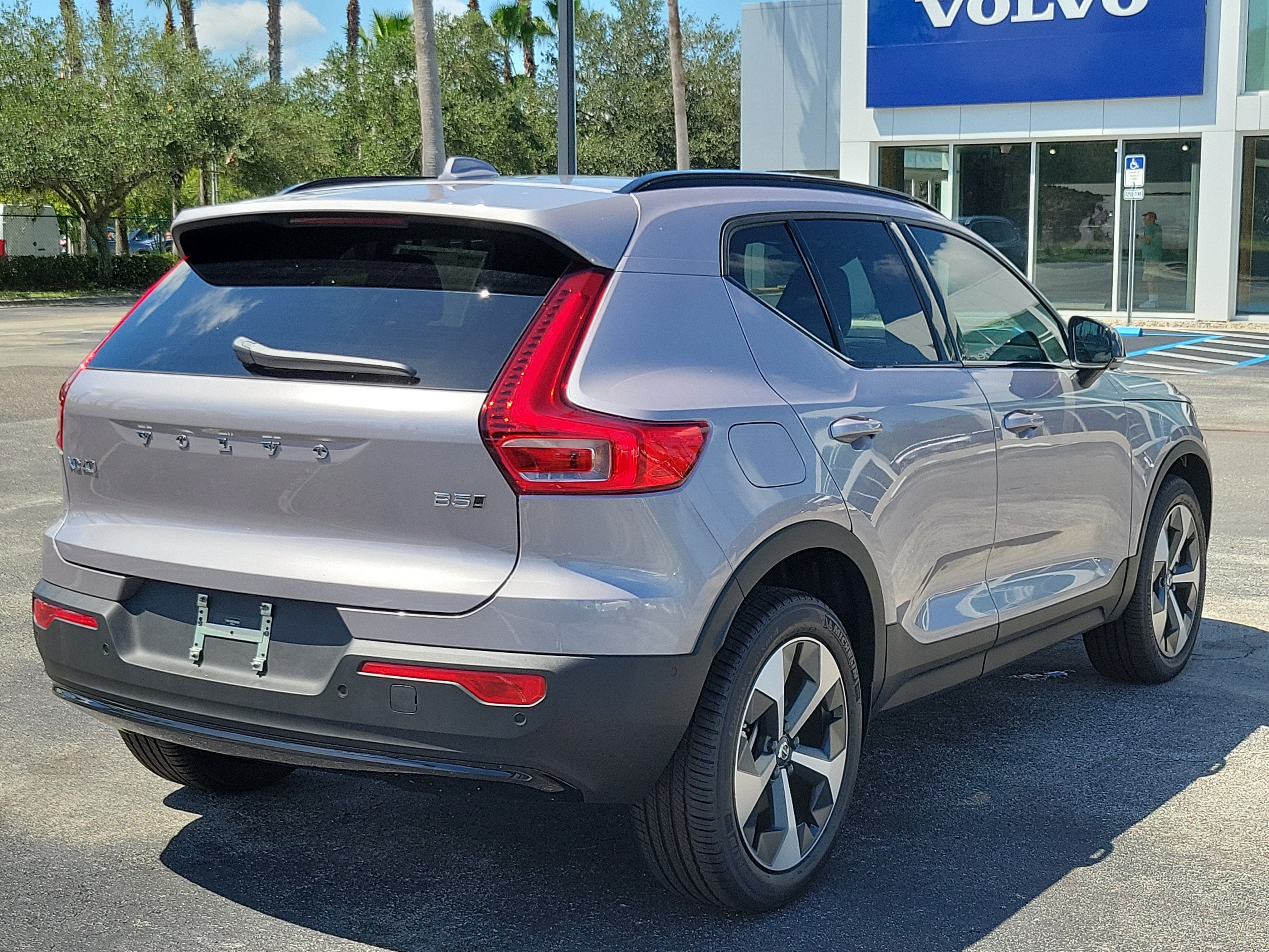 2026 Volvo XC40 Plus