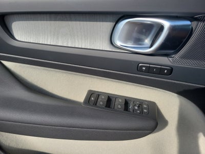 2026 Volvo XC40 Plus