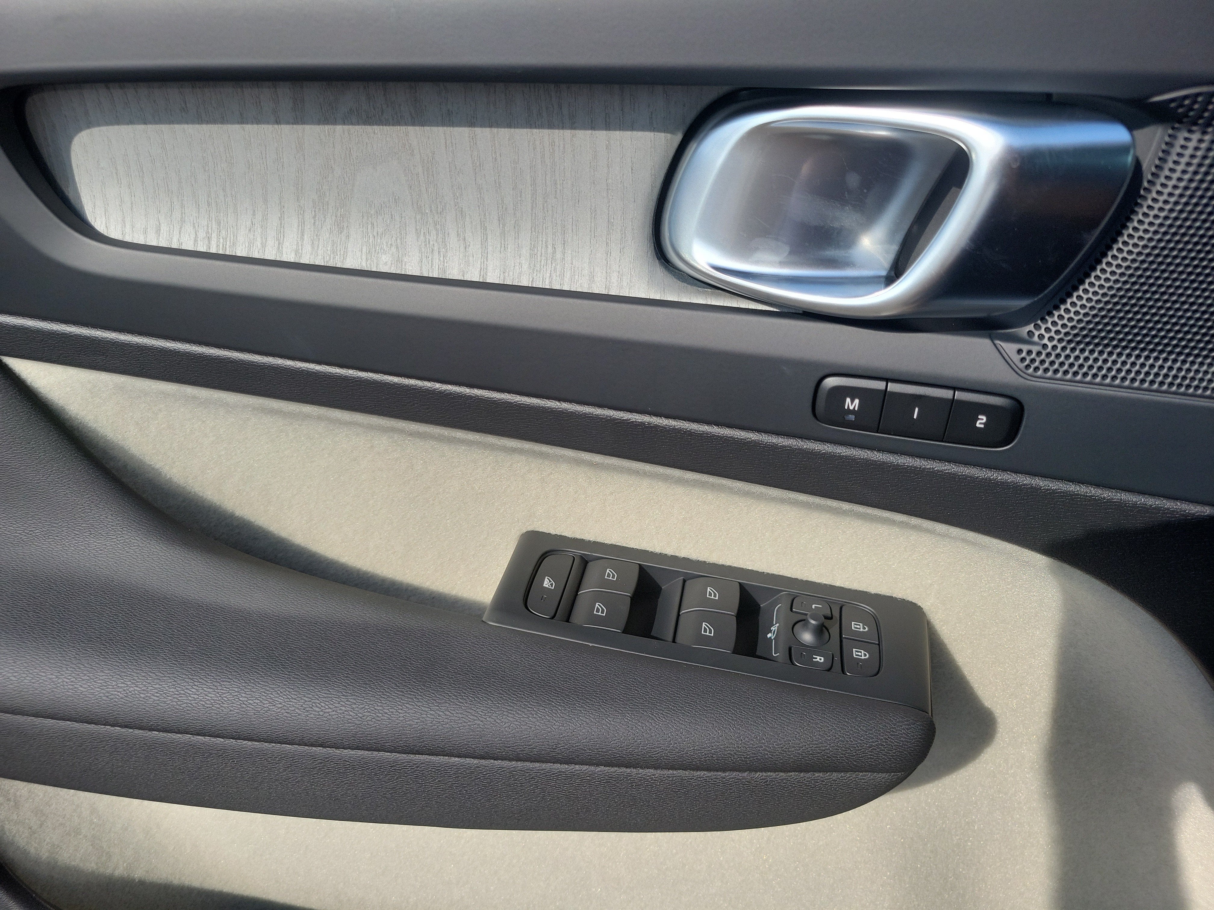 2026 Volvo XC40 Plus