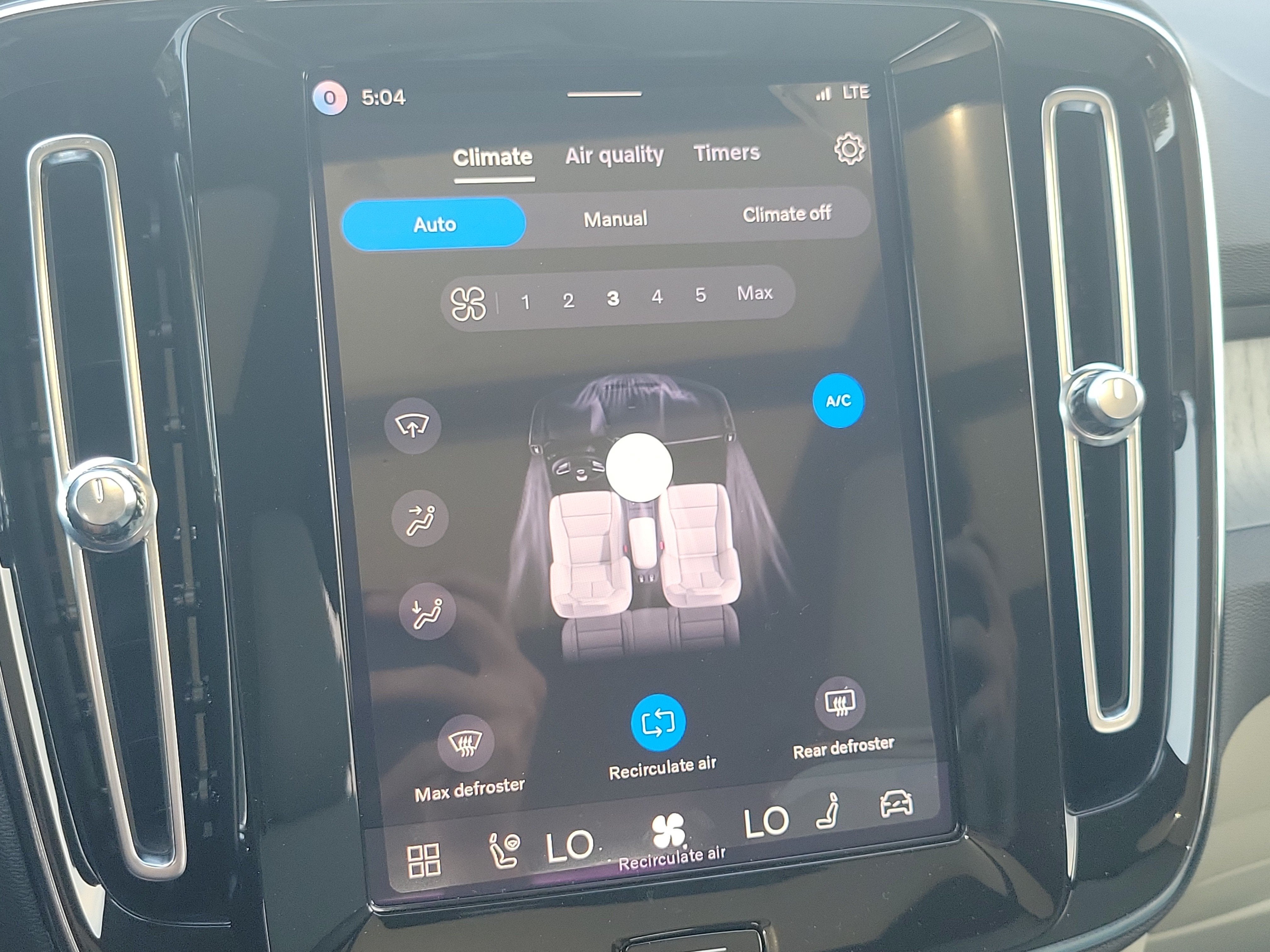 2026 Volvo XC40 Plus