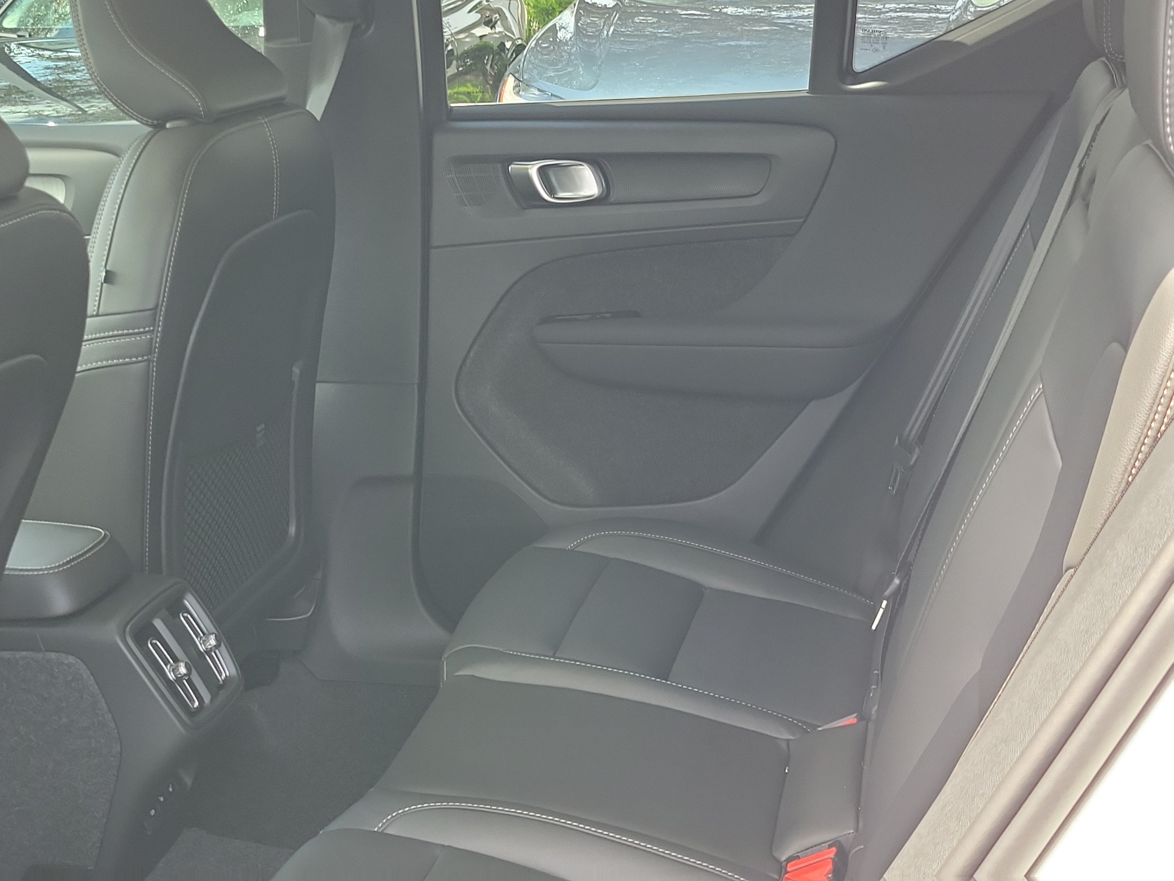2026 Volvo XC40 Plus