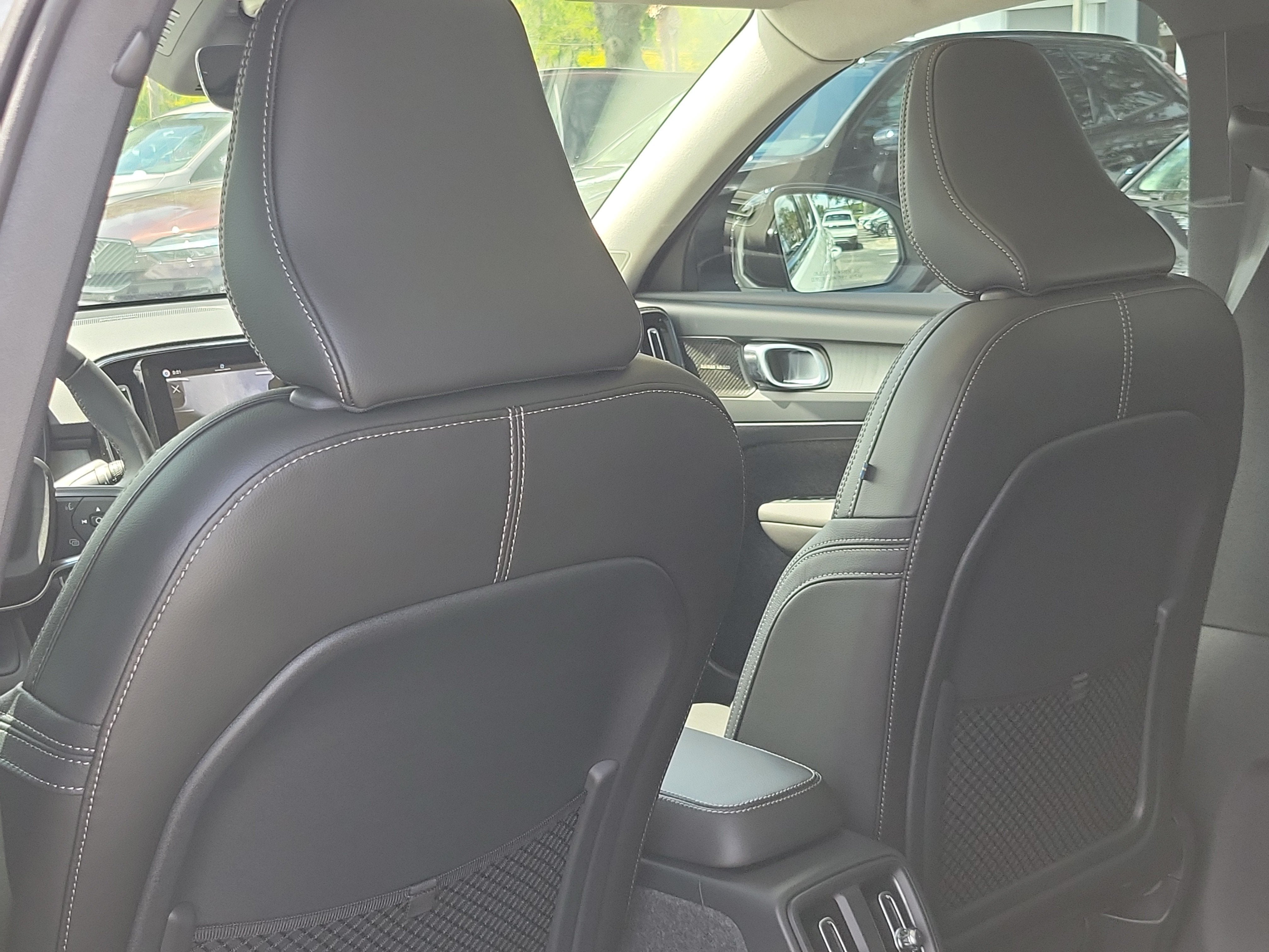 2026 Volvo XC40 Plus
