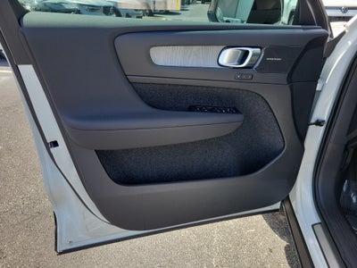 2026 Volvo XC40 Plus