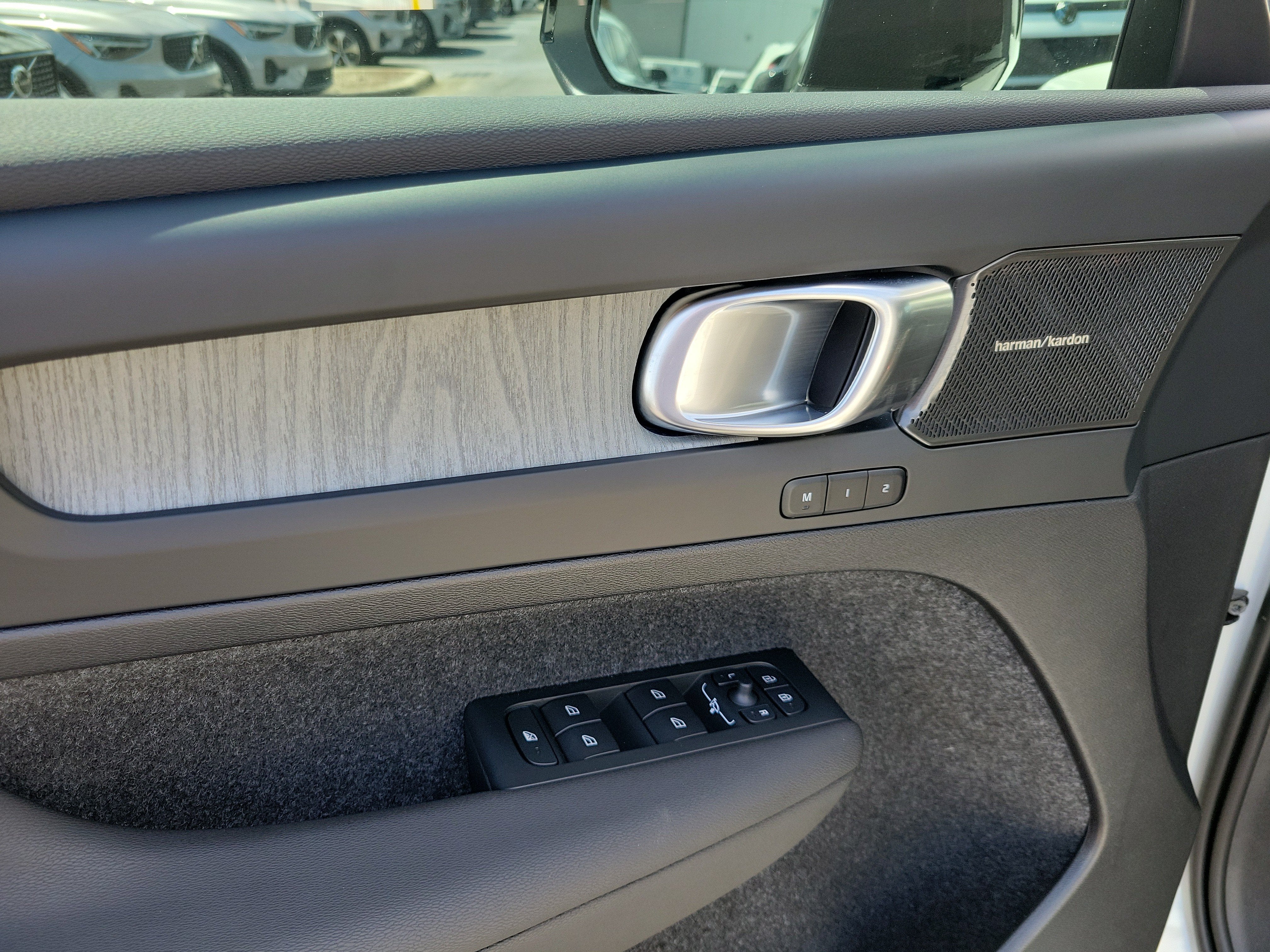 2026 Volvo XC40 Plus