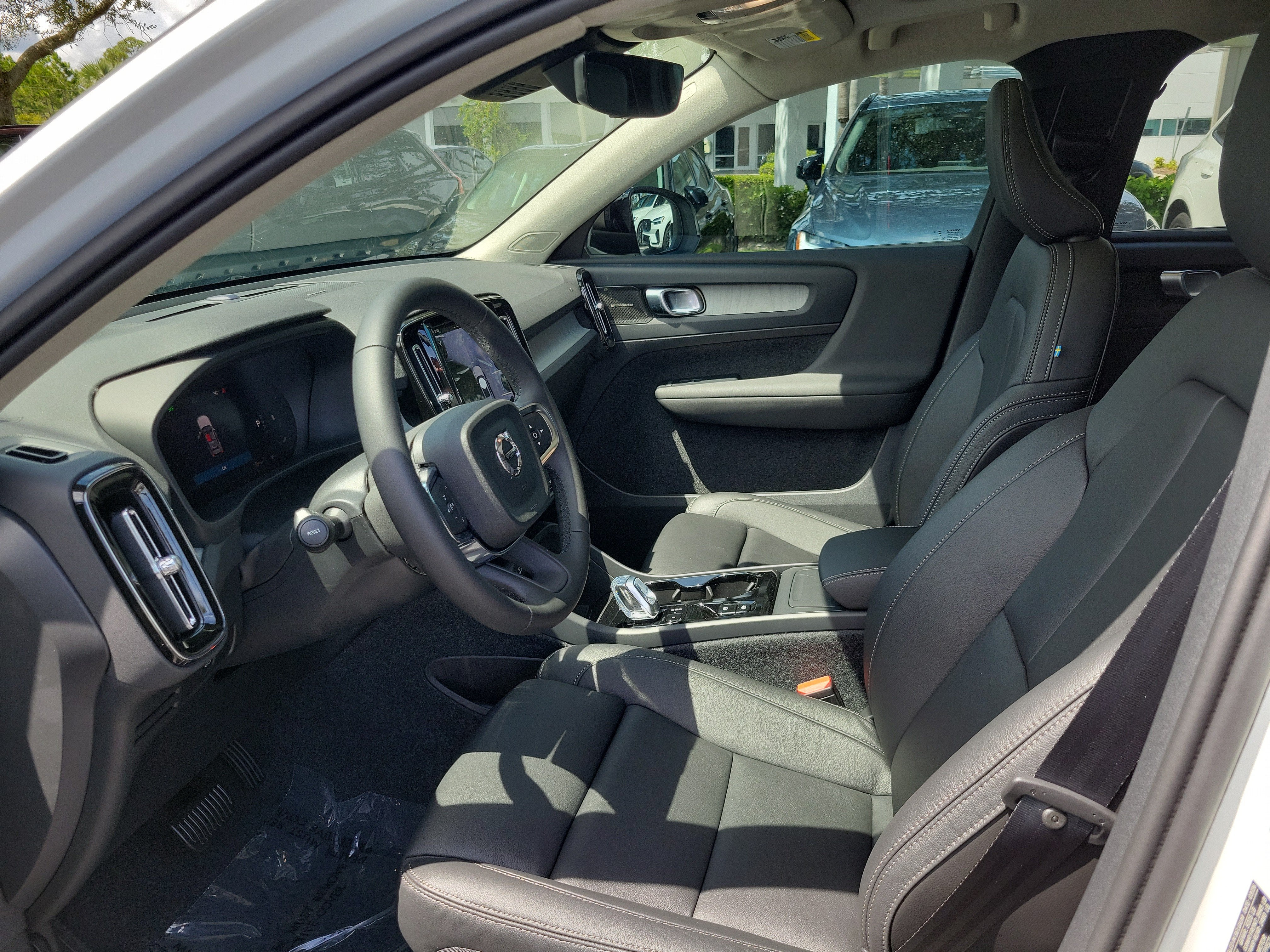 2026 Volvo XC40 Plus