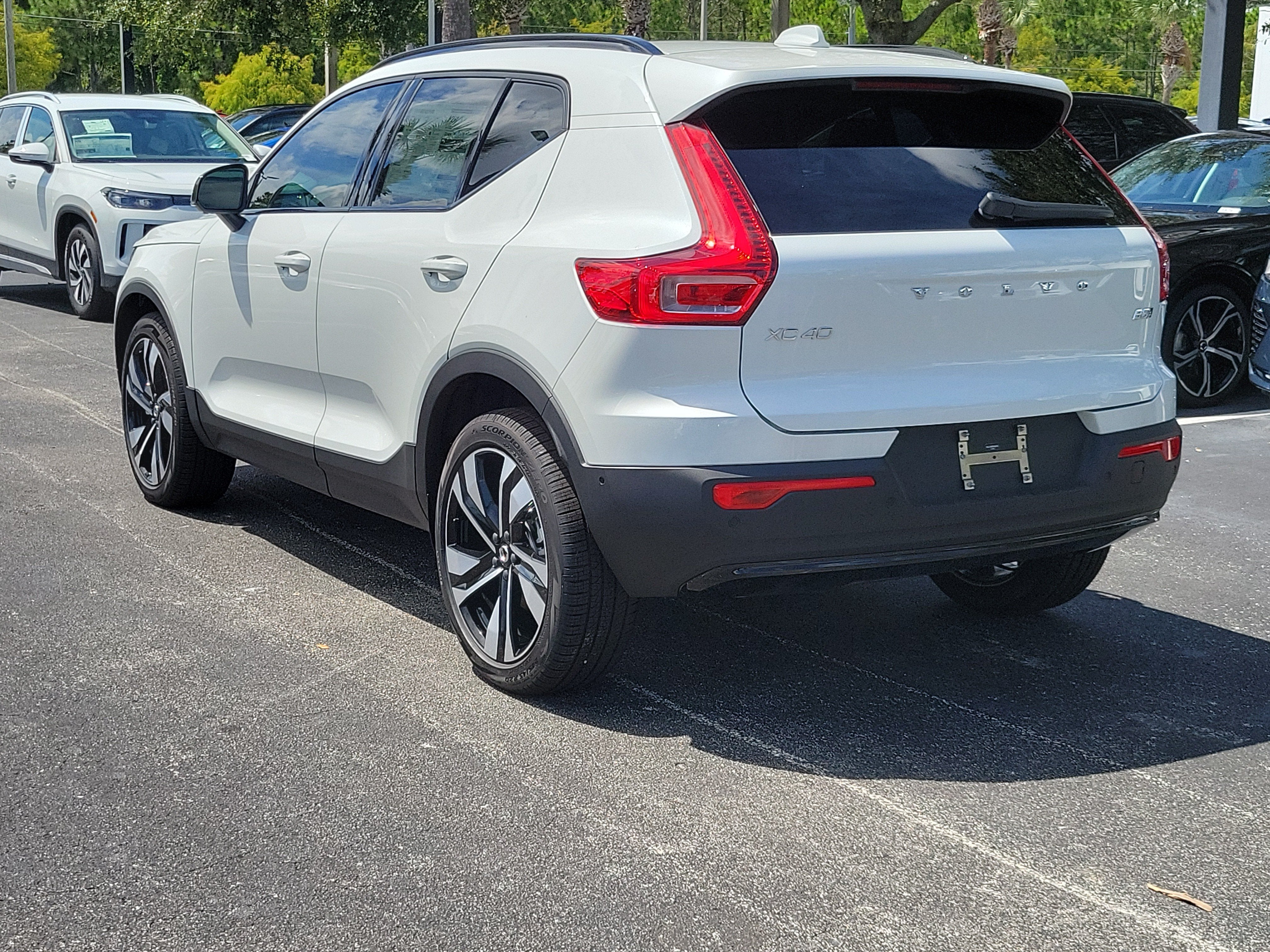 2026 Volvo XC40 Plus