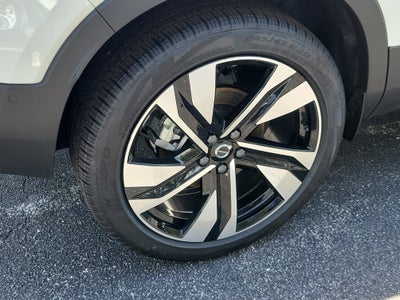 2026 Volvo XC40 Plus