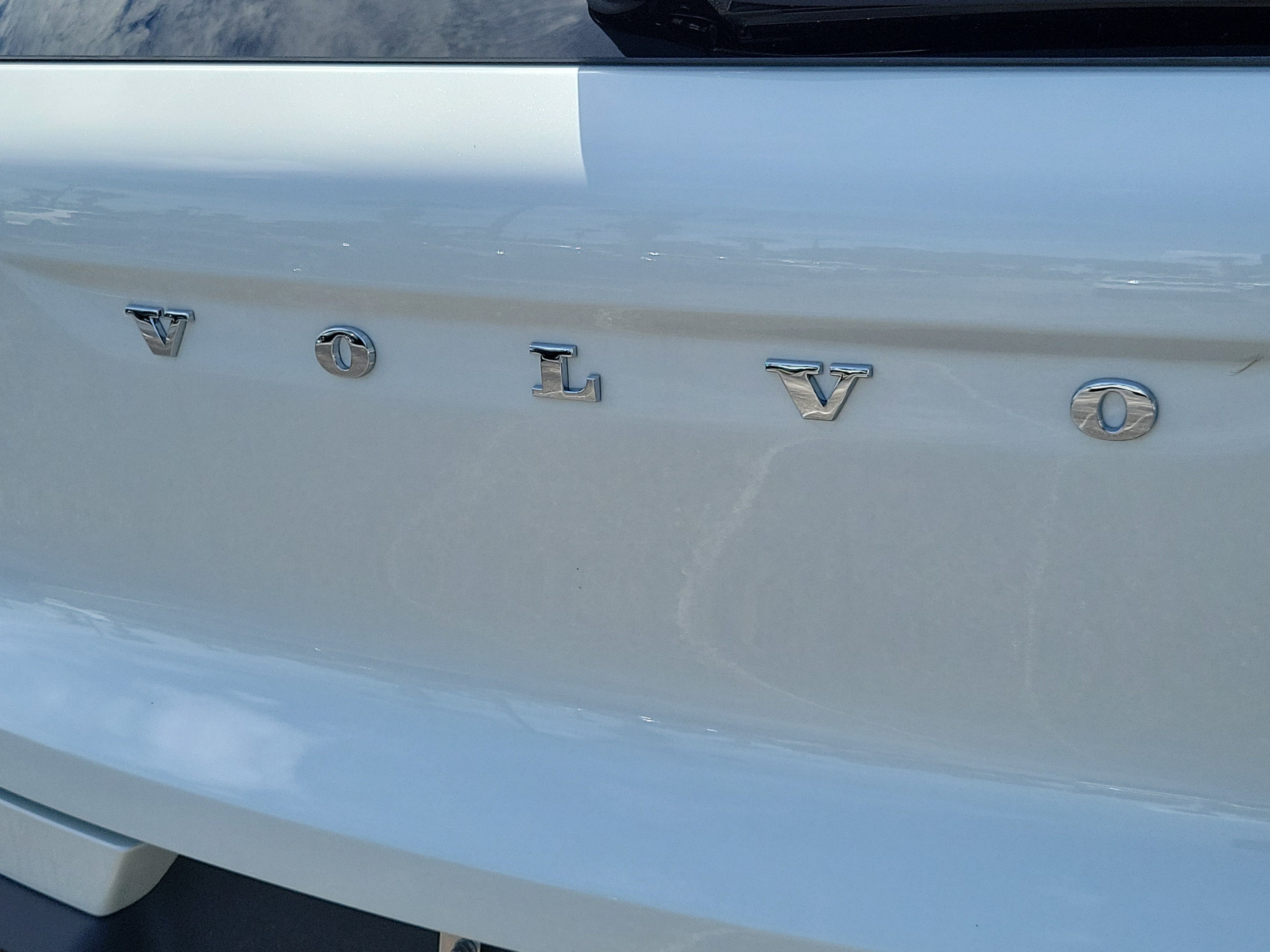 2026 Volvo XC40 Plus