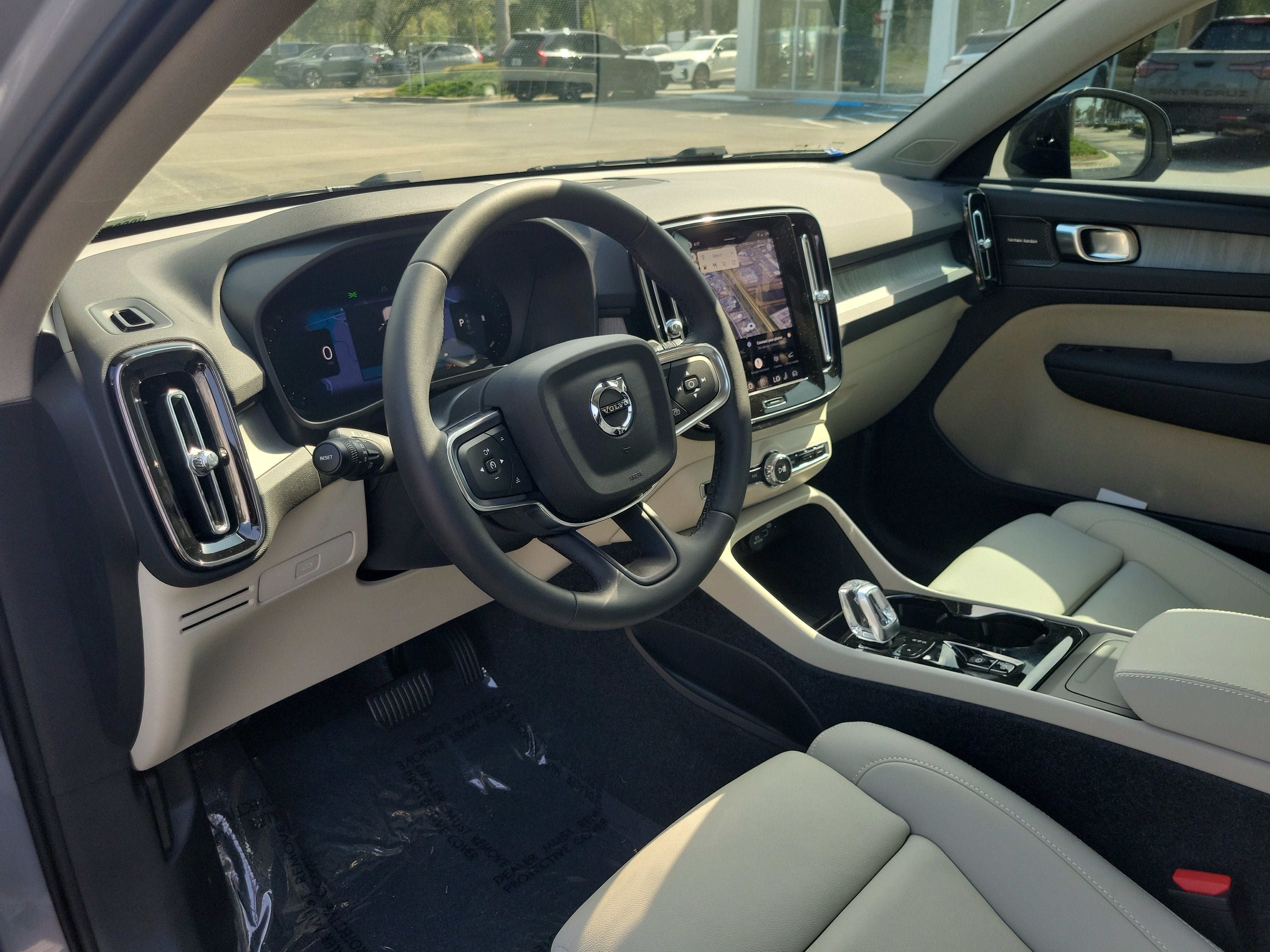 2026 Volvo XC40 Plus