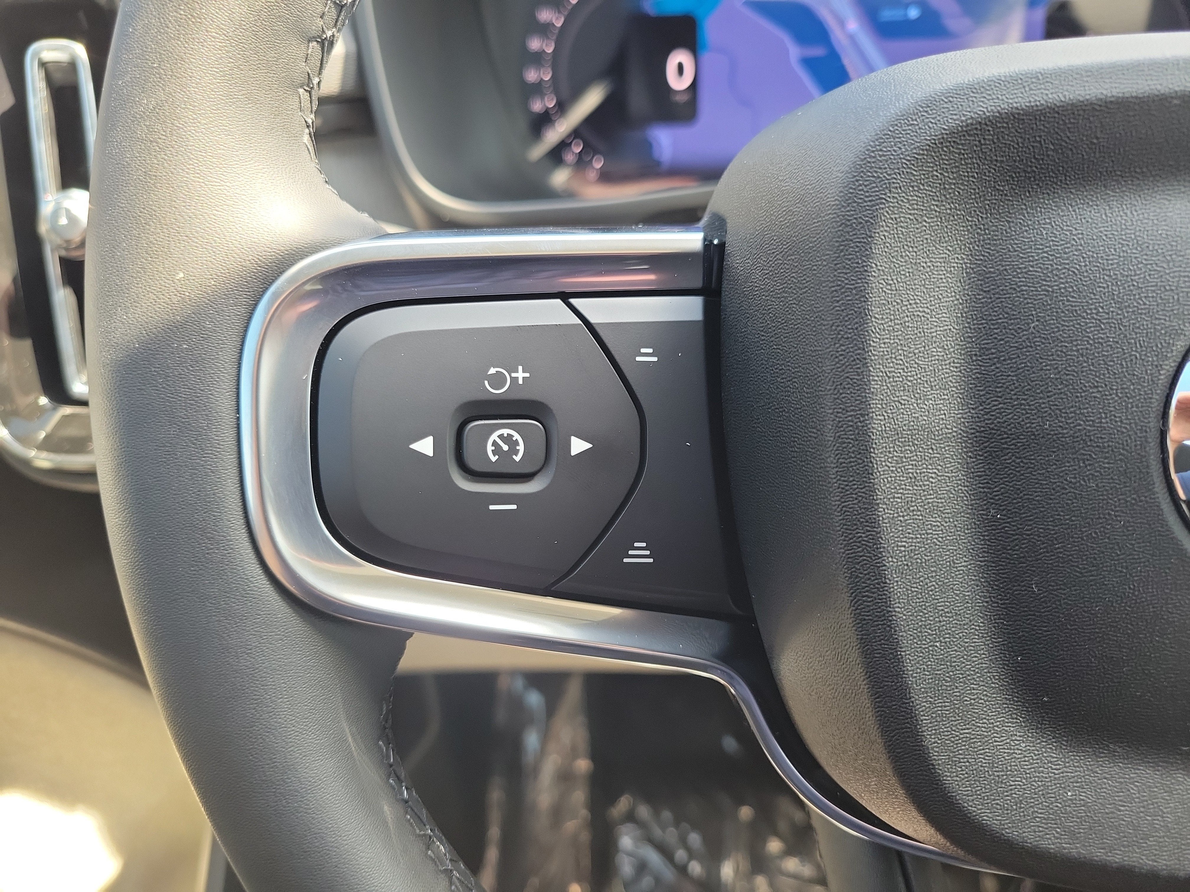 2026 Volvo XC40 Plus