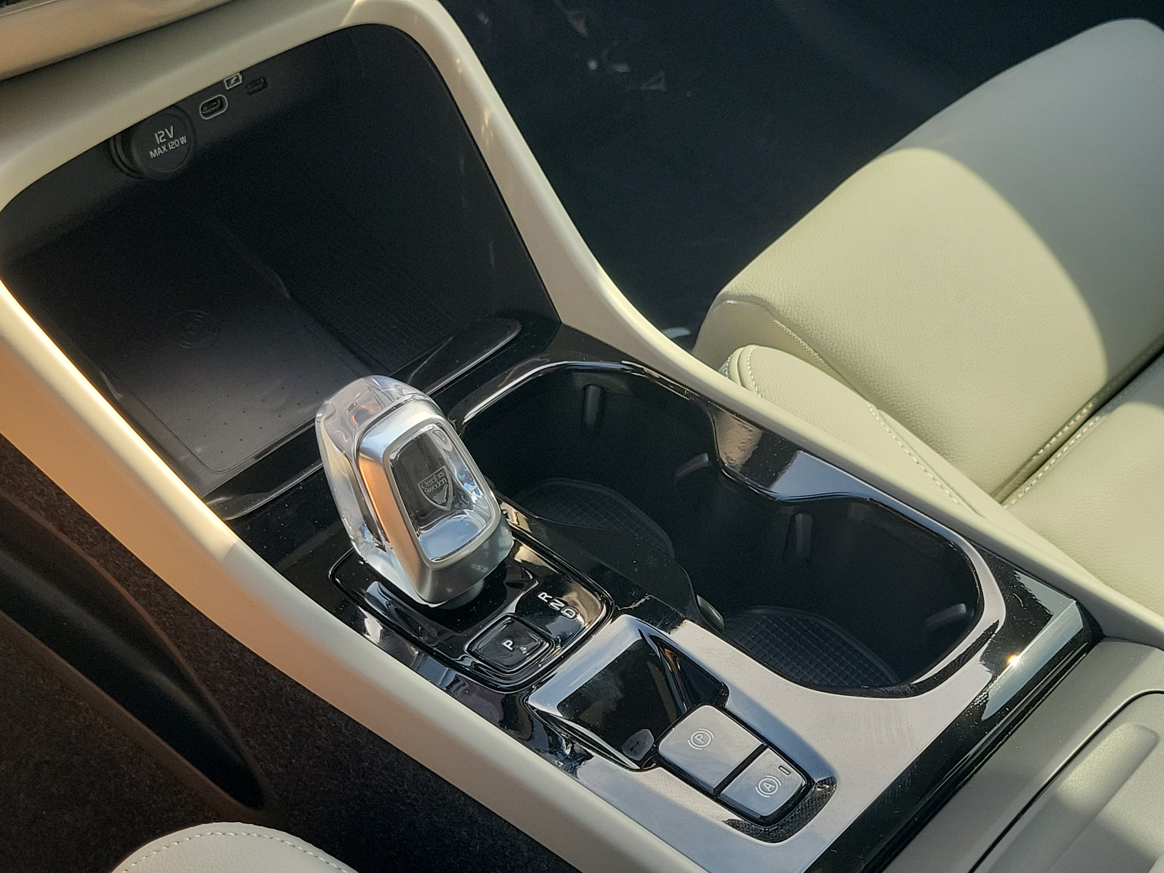 2026 Volvo XC40 Plus