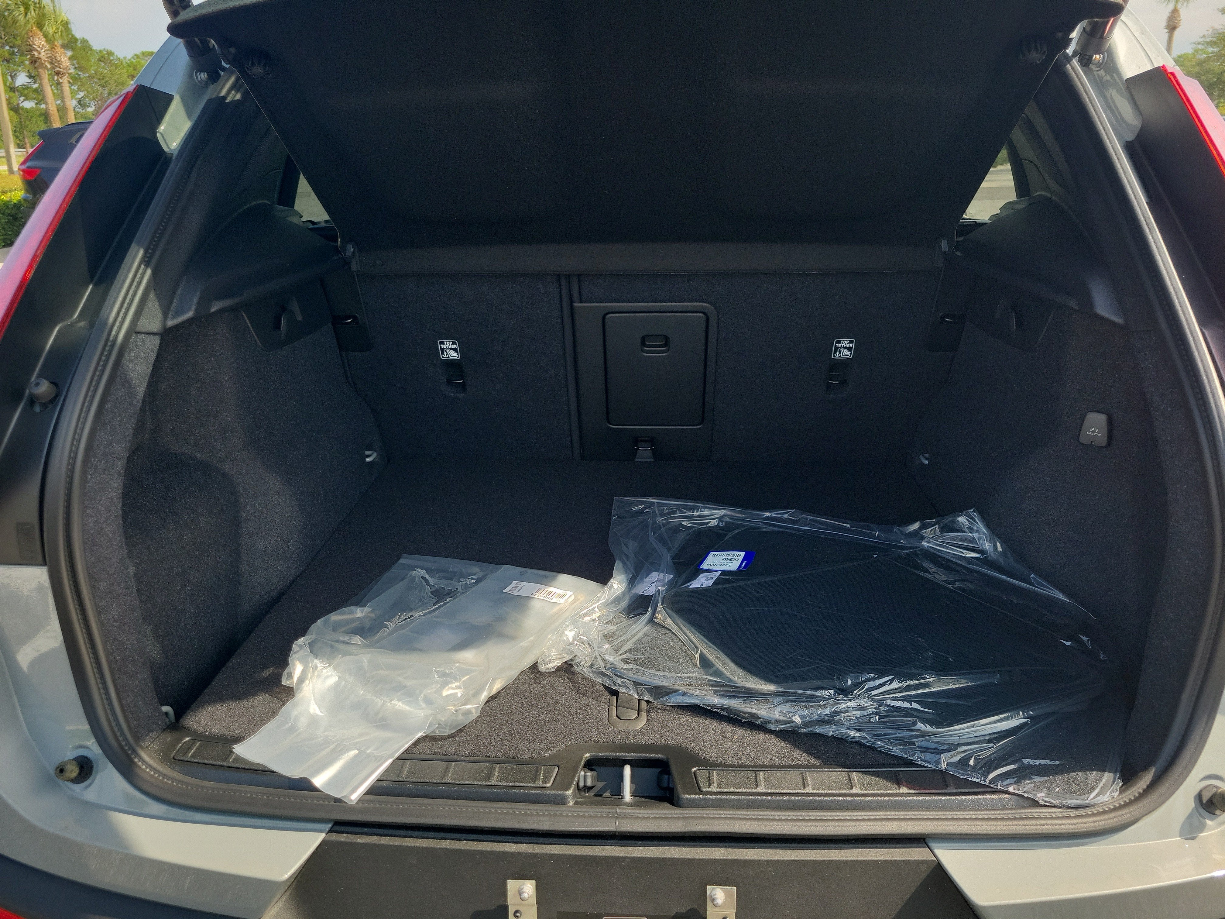 2026 Volvo XC40 Plus