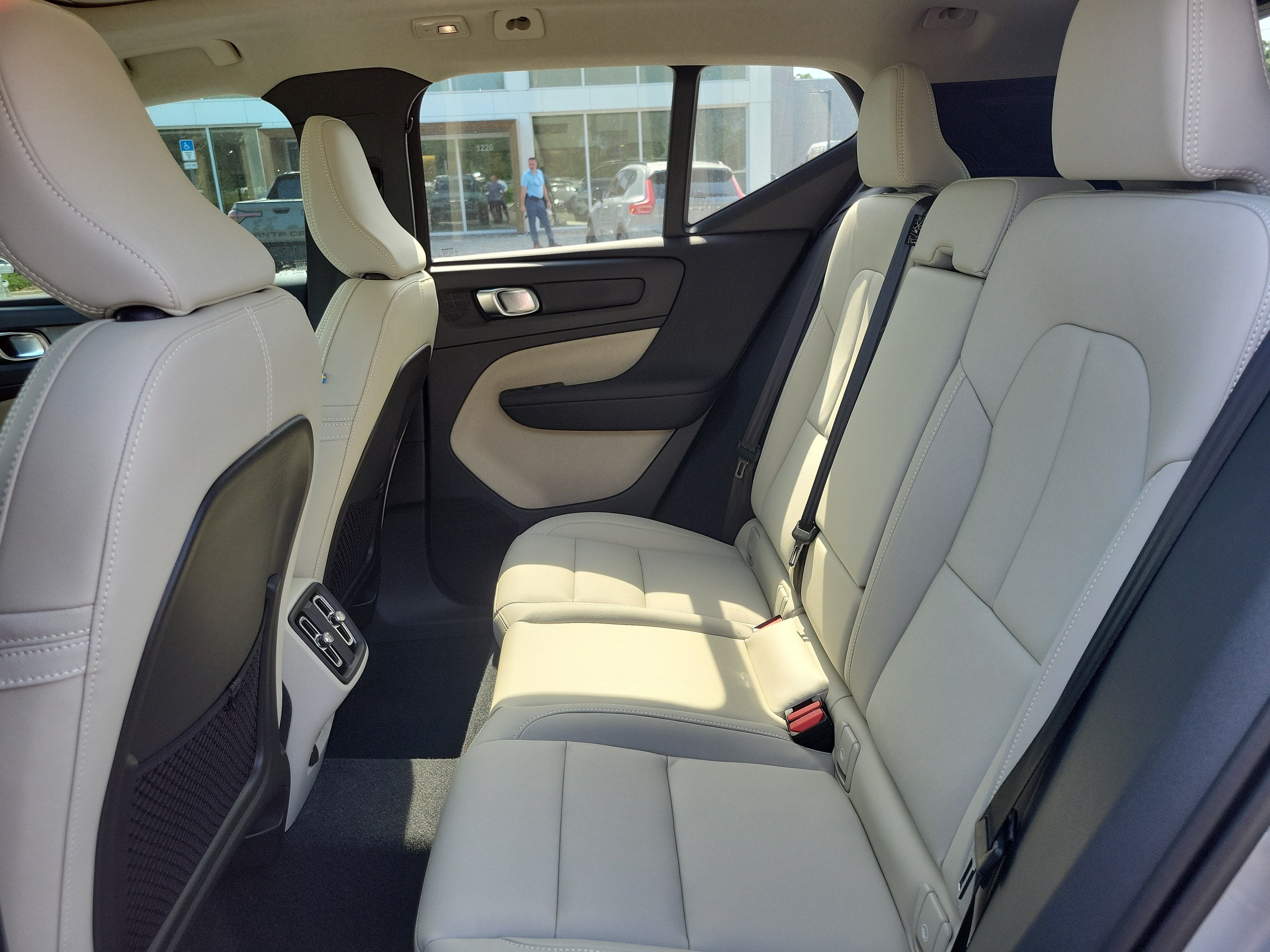 2026 Volvo XC40 Plus
