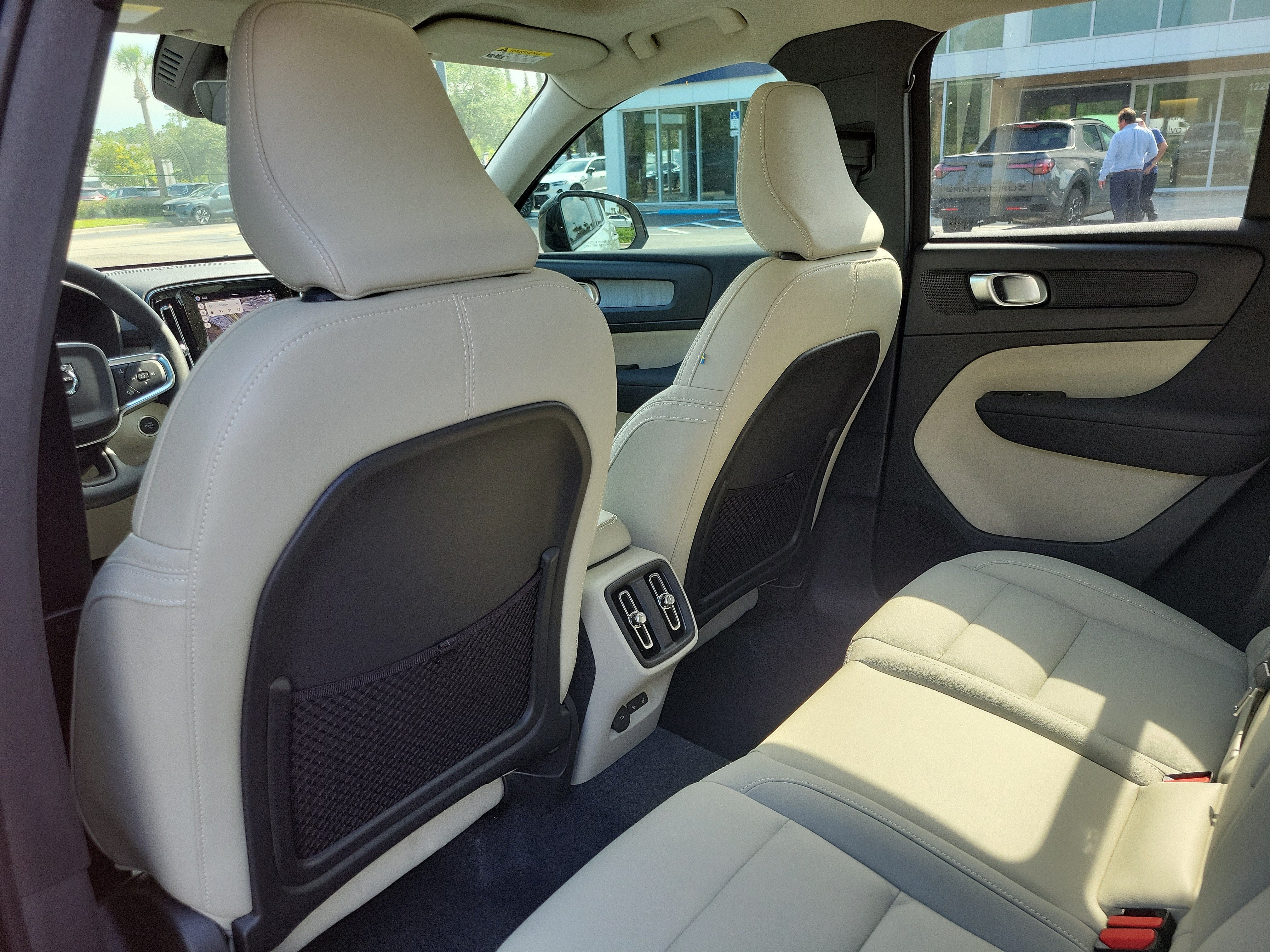 2026 Volvo XC40 Plus