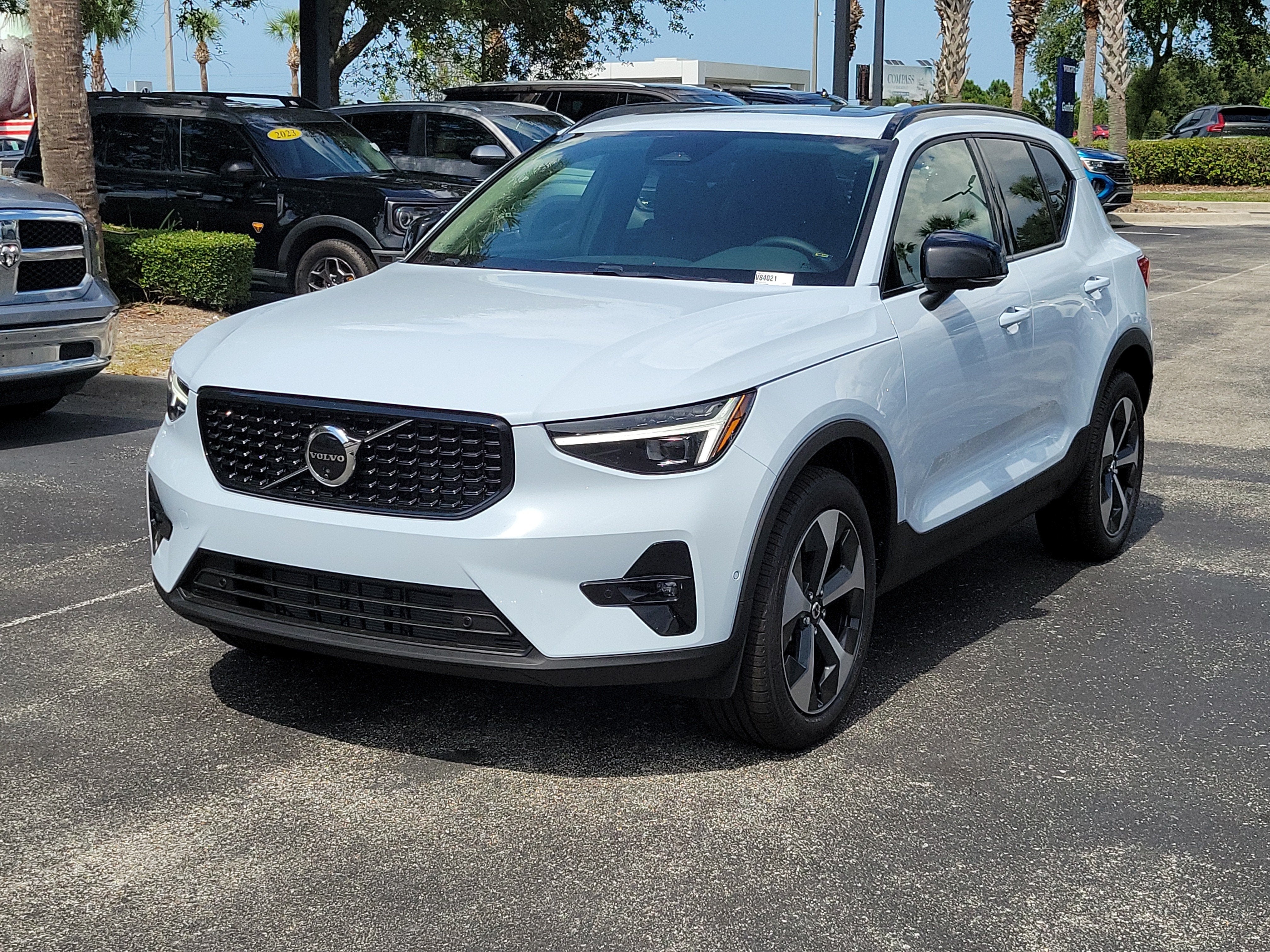 2026 Volvo XC40 Plus