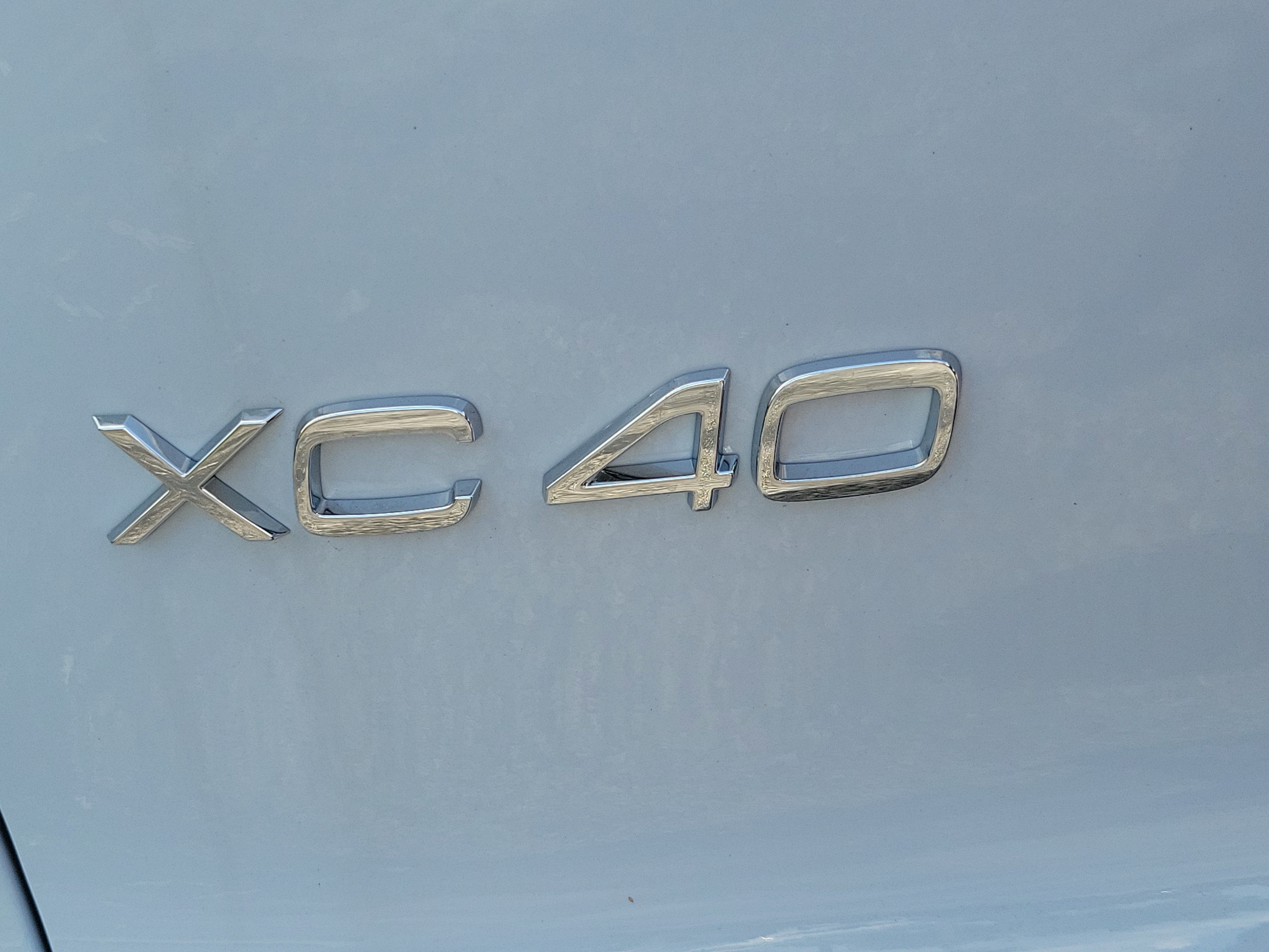 2026 Volvo XC40 Plus