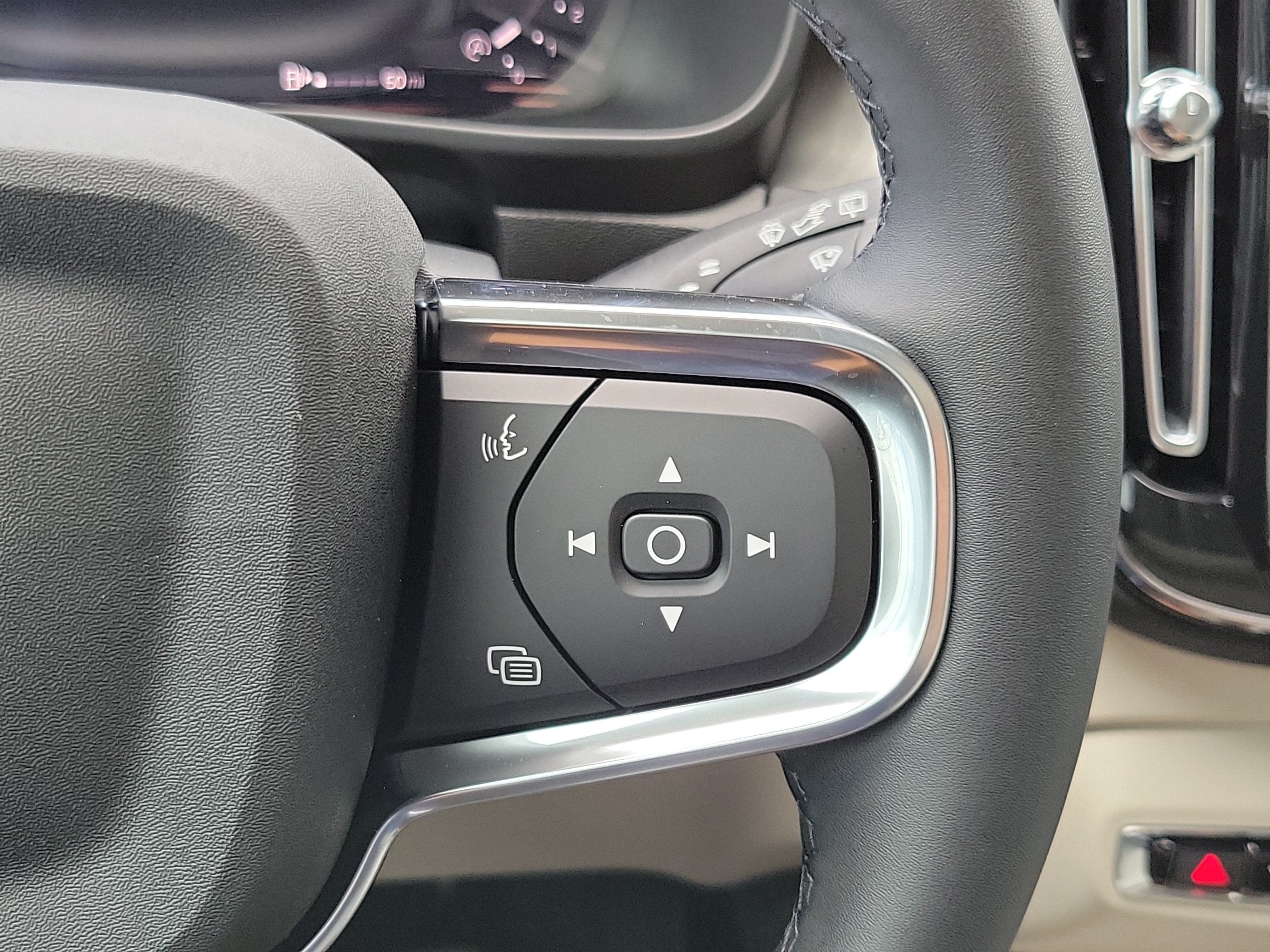 2026 Volvo XC40 Plus