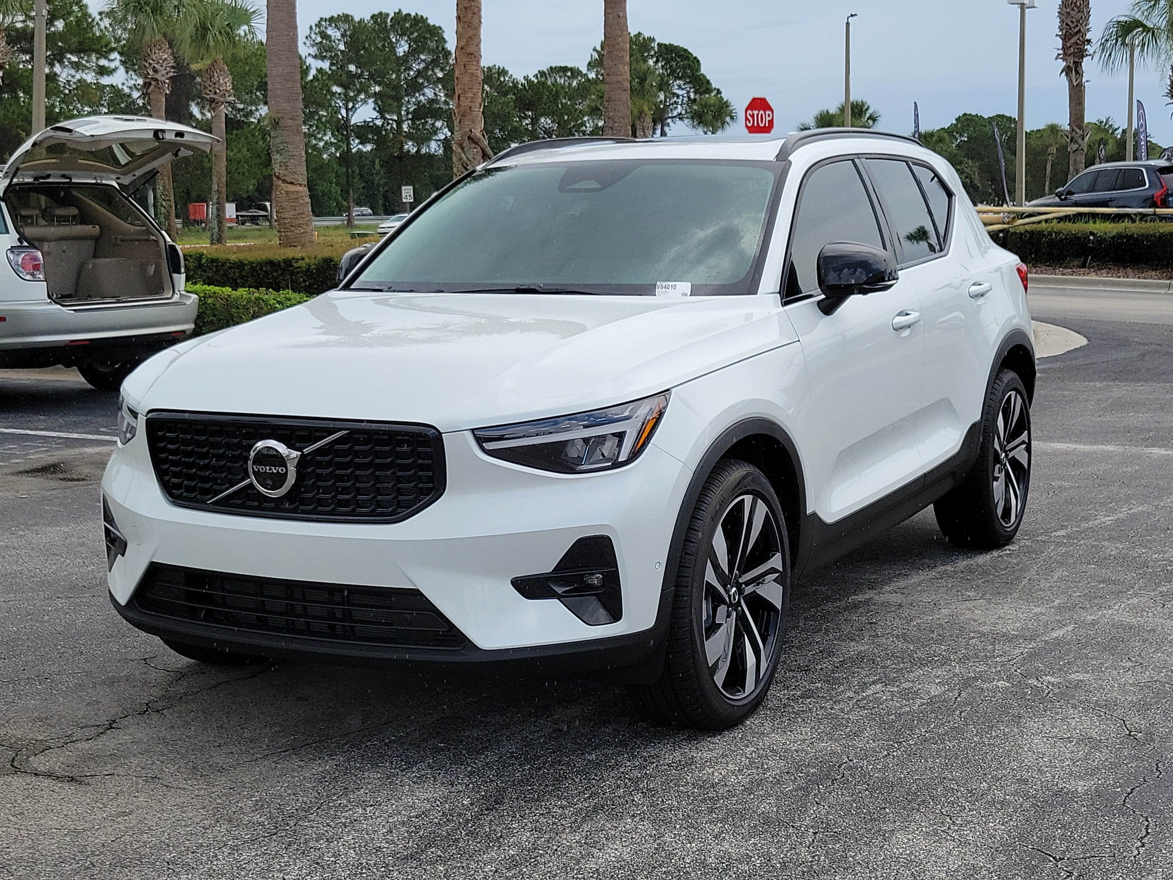 2026 Volvo XC40 Plus