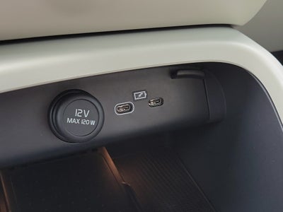 2026 Volvo XC40 Plus