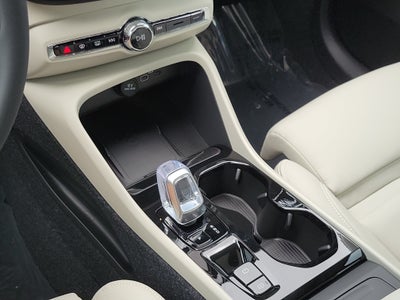 2026 Volvo XC40 Plus