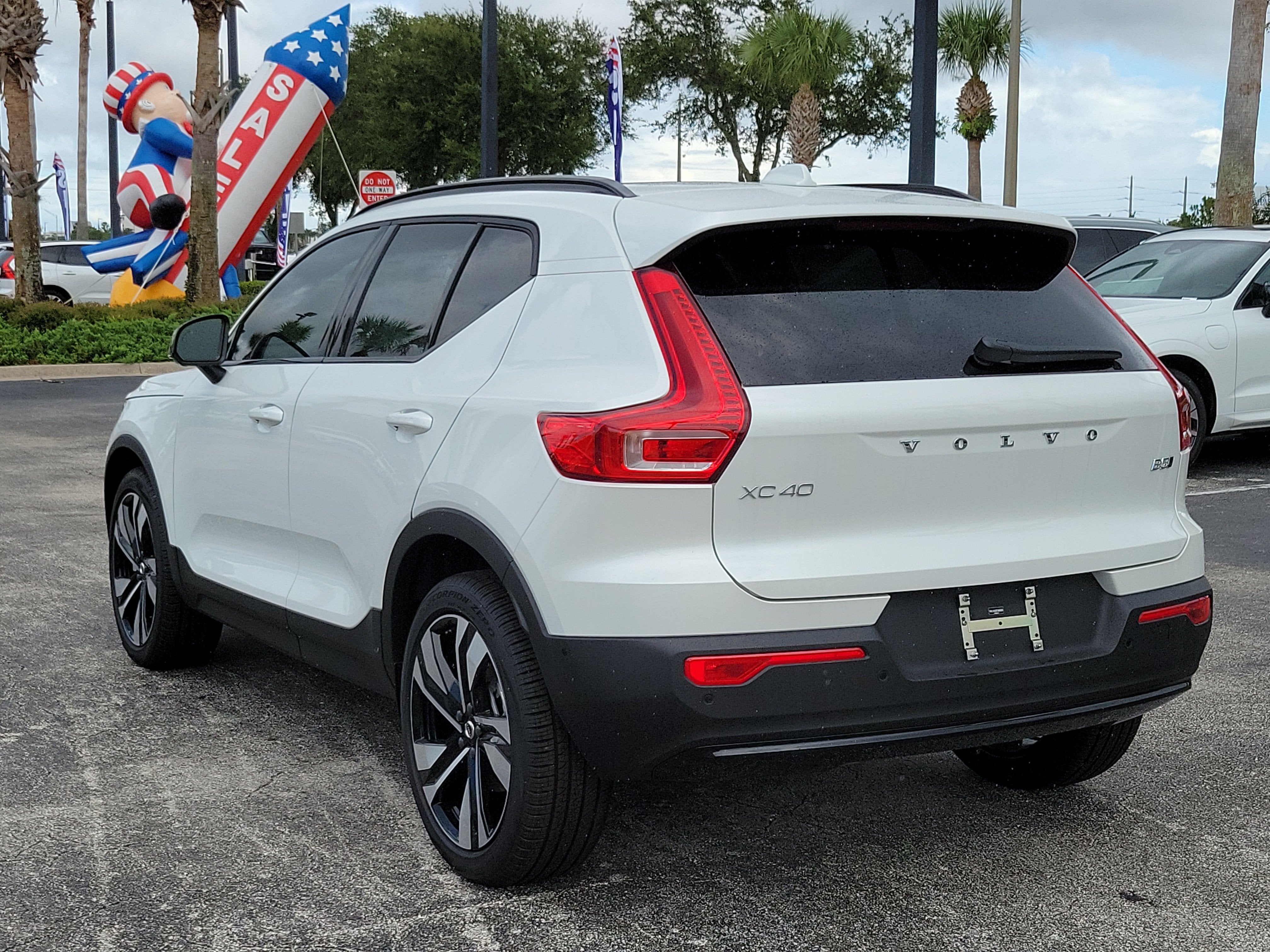 2026 Volvo XC40 Plus