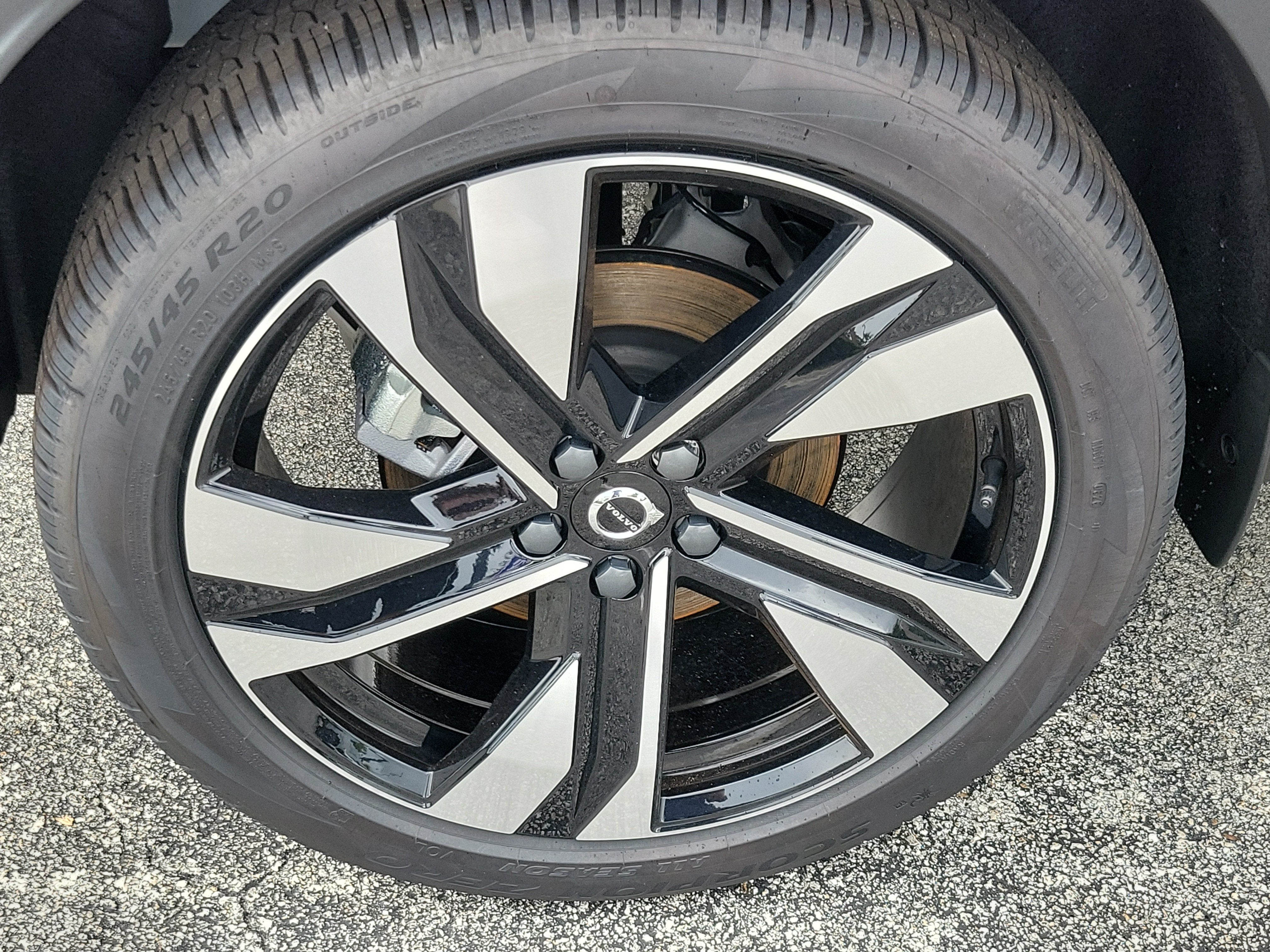 2026 Volvo XC40 Plus