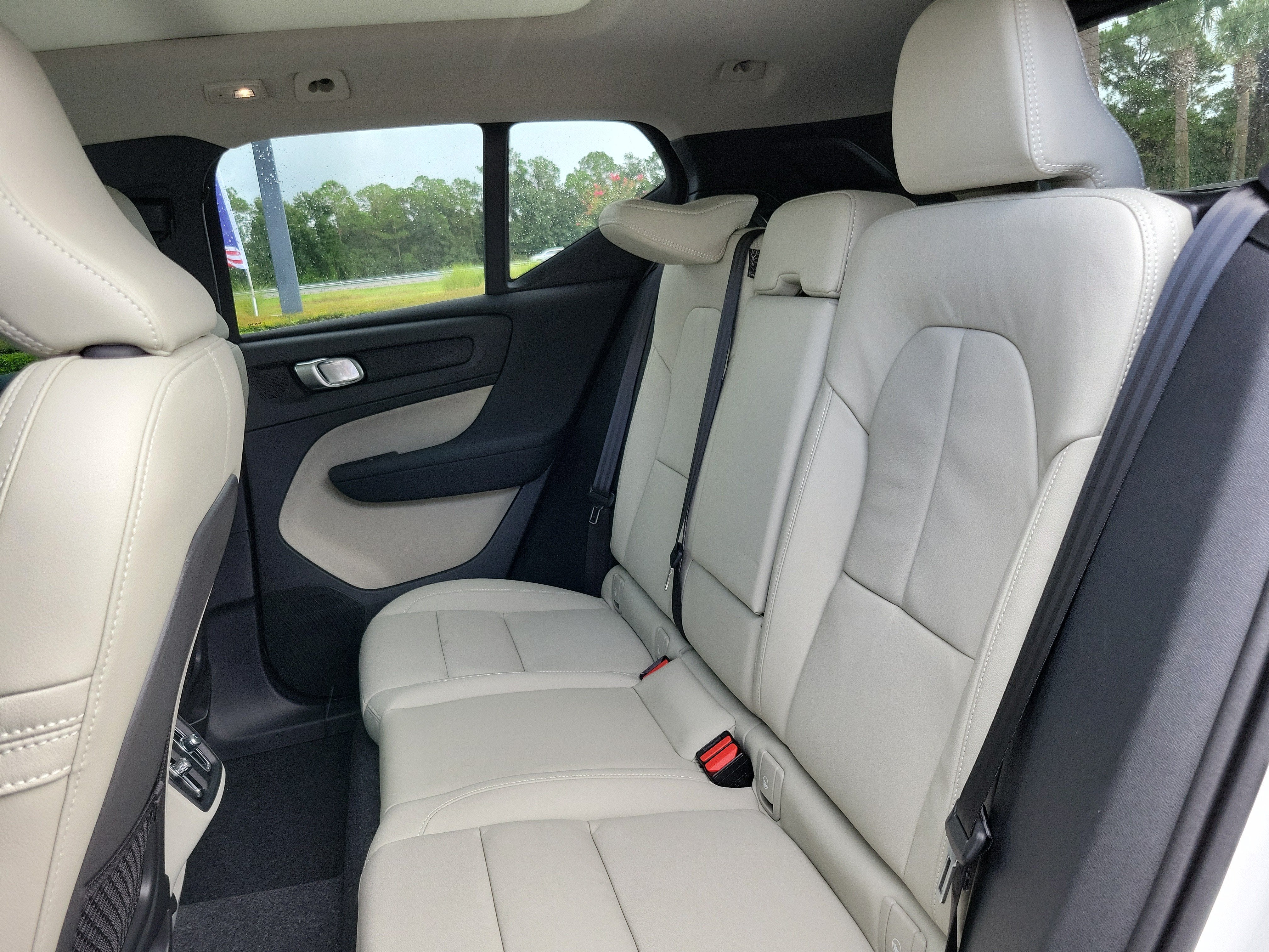 2026 Volvo XC40 Plus