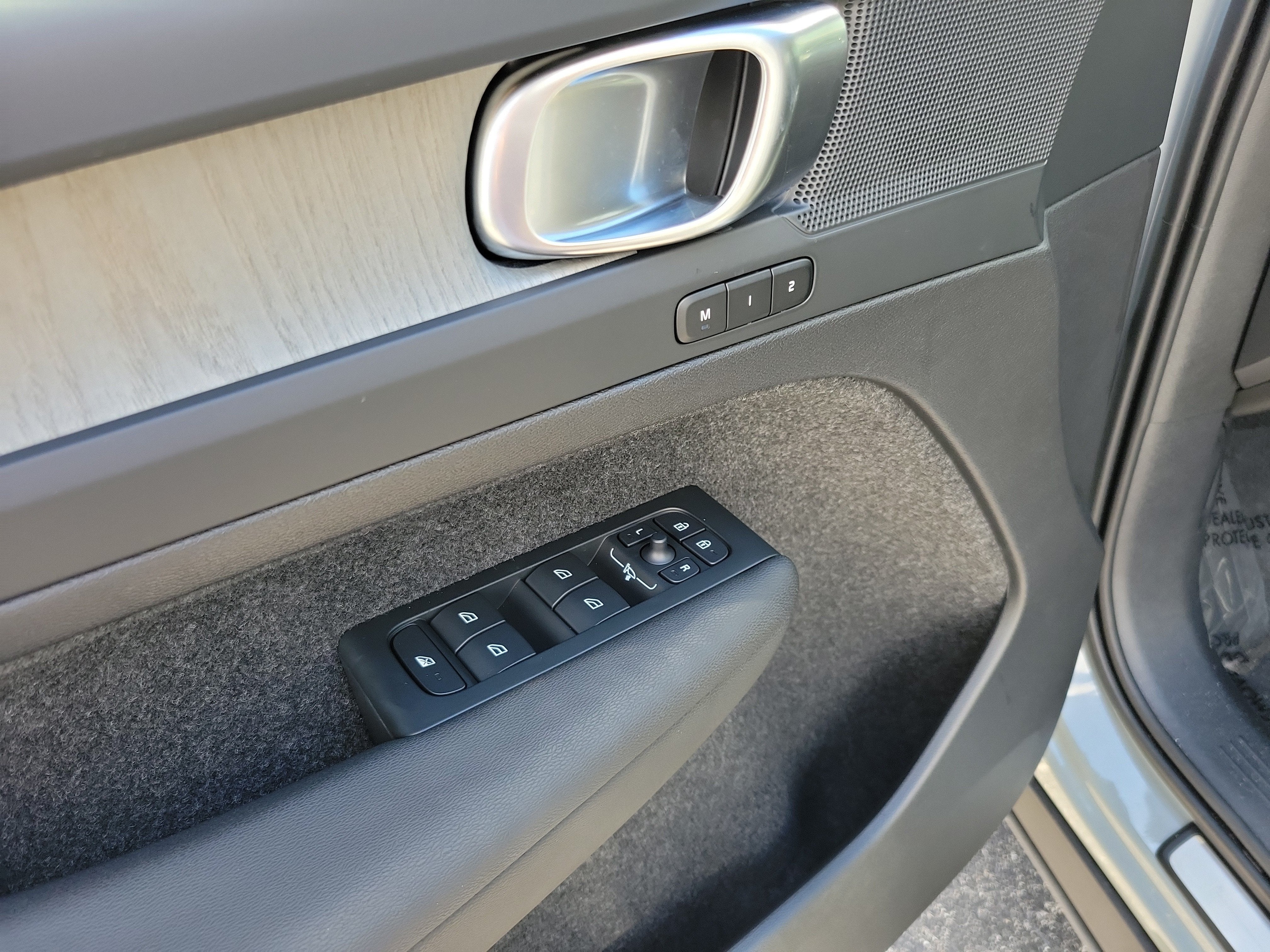 2026 Volvo XC40 Plus