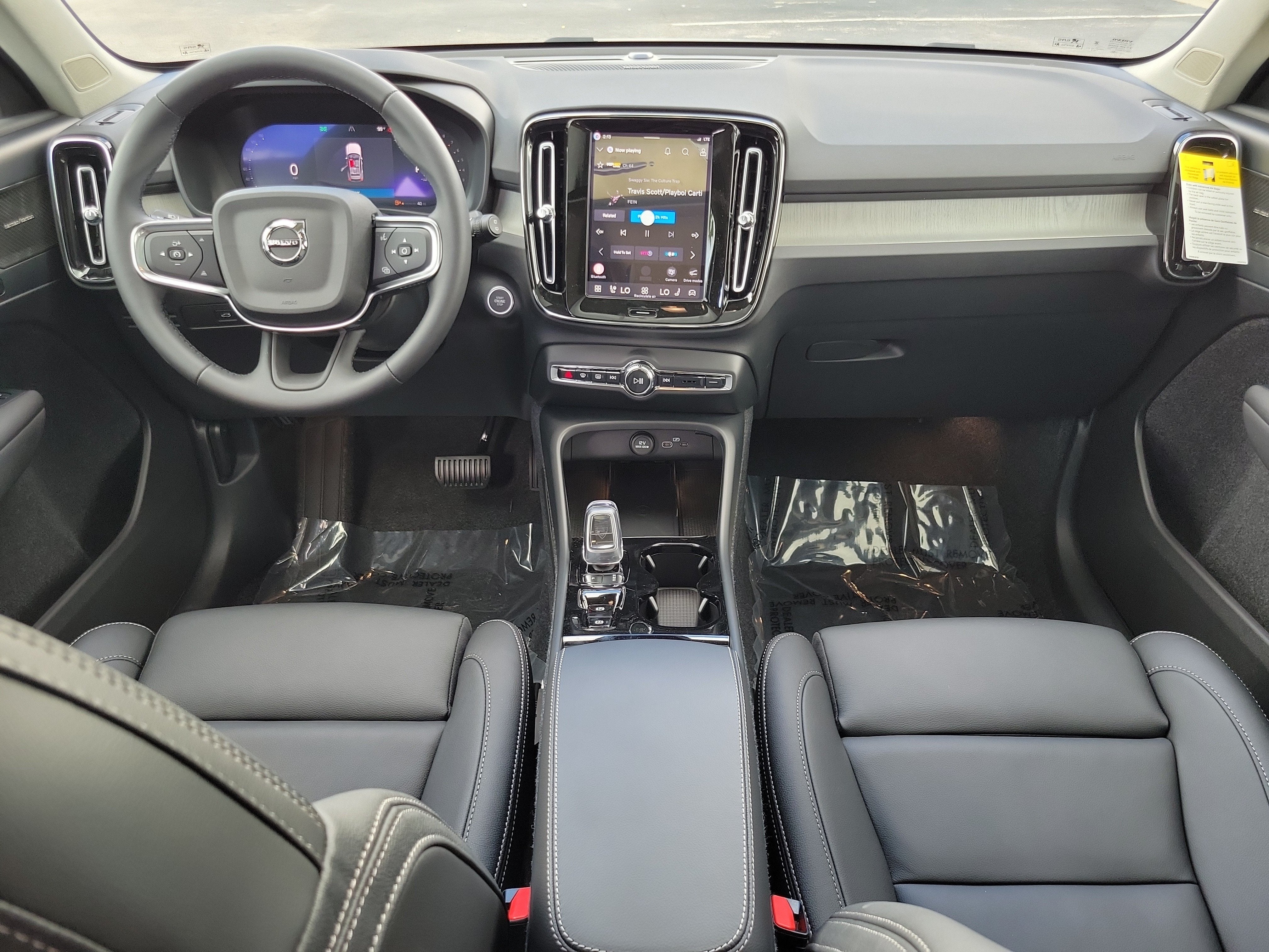 2026 Volvo XC40 Plus