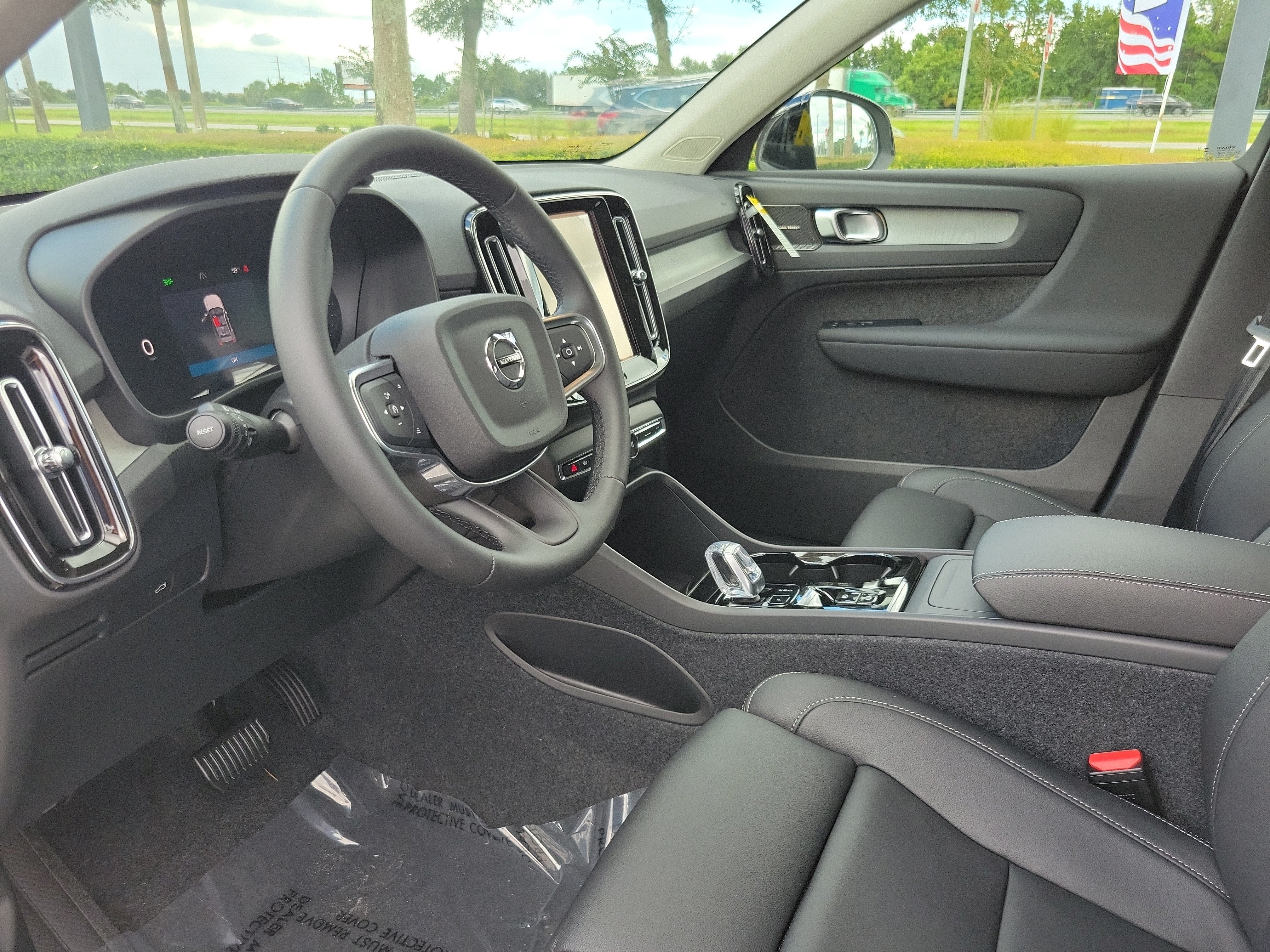 2026 Volvo XC40 Plus