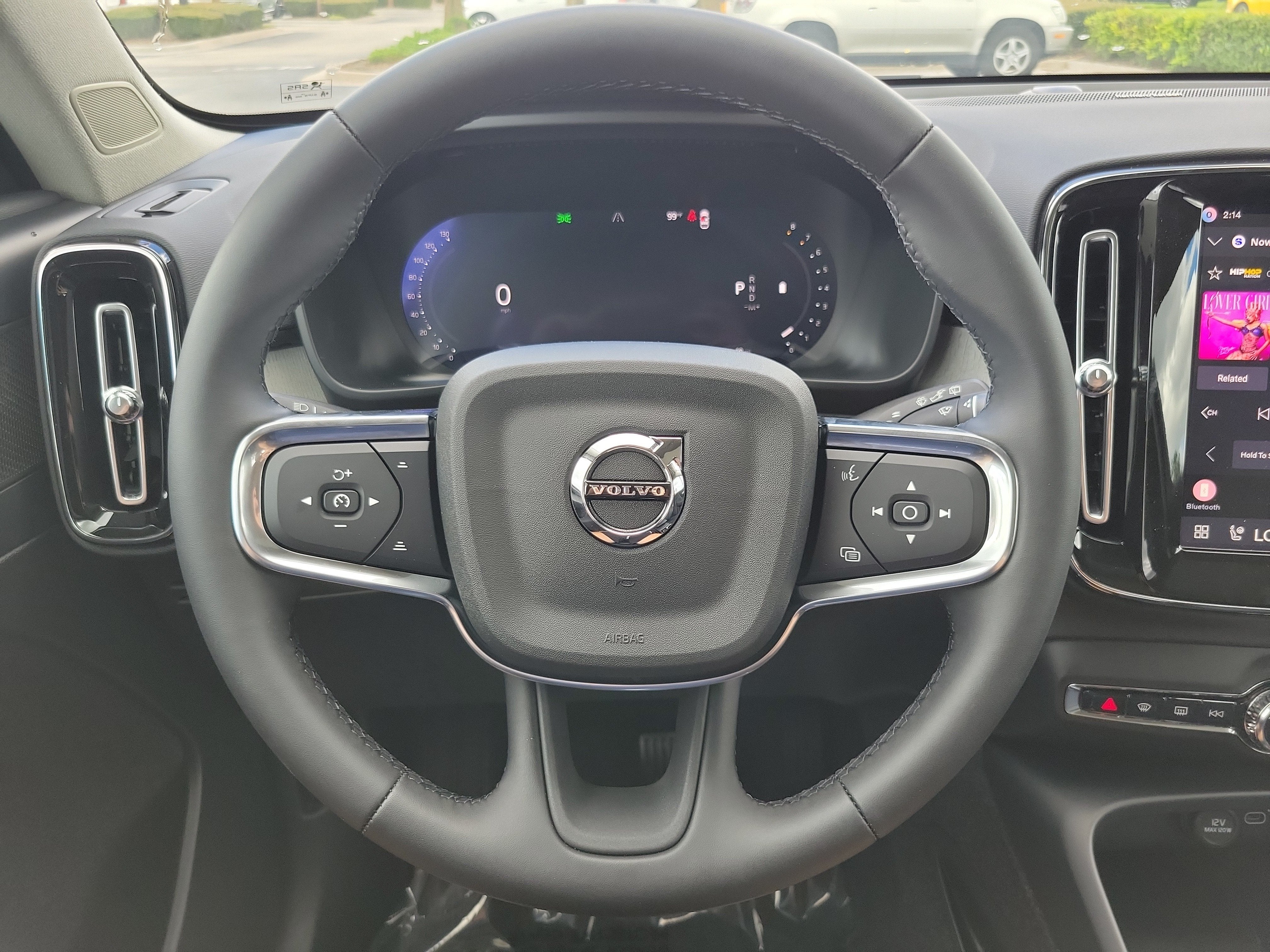 2026 Volvo XC40 Plus