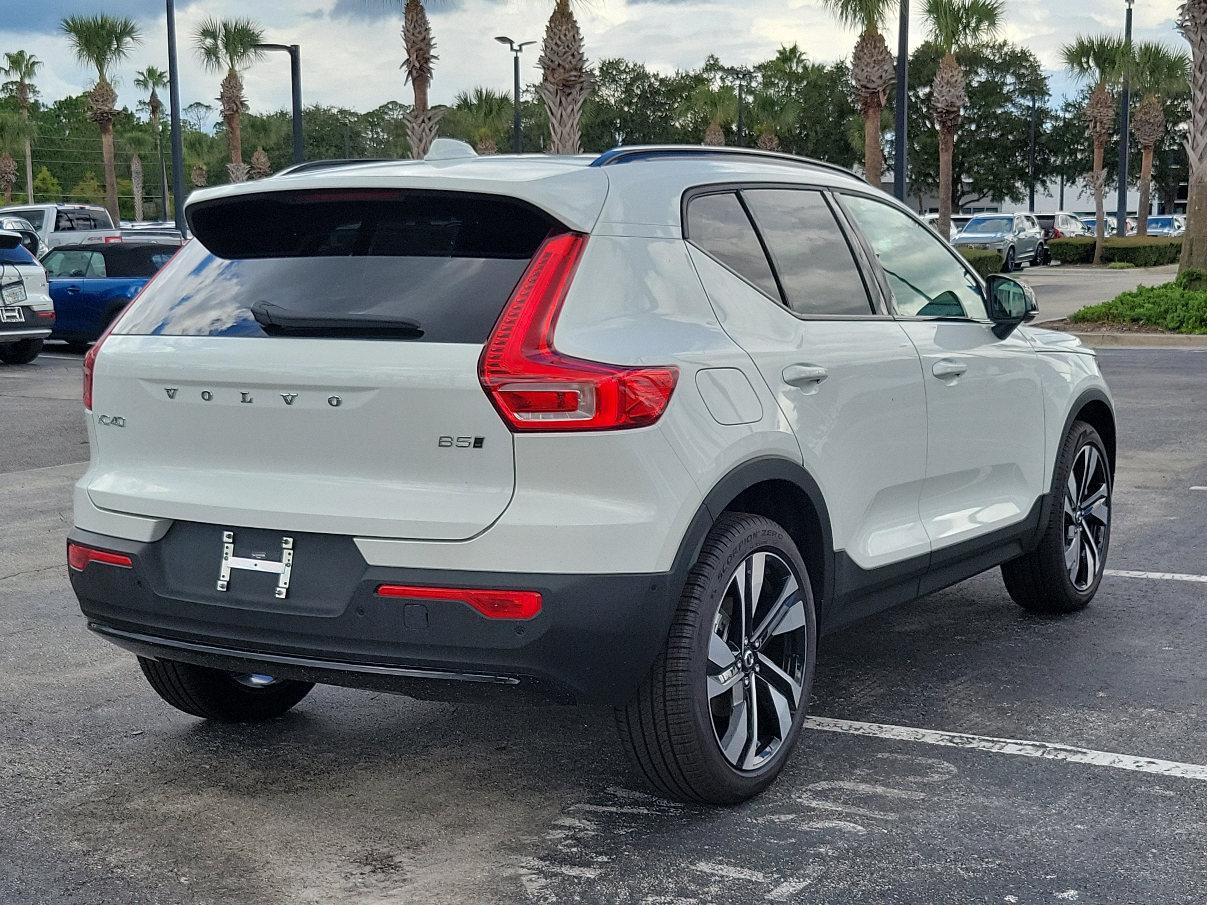 2026 Volvo XC40 Plus