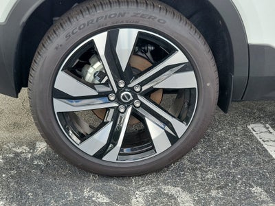 2026 Volvo XC40 Plus