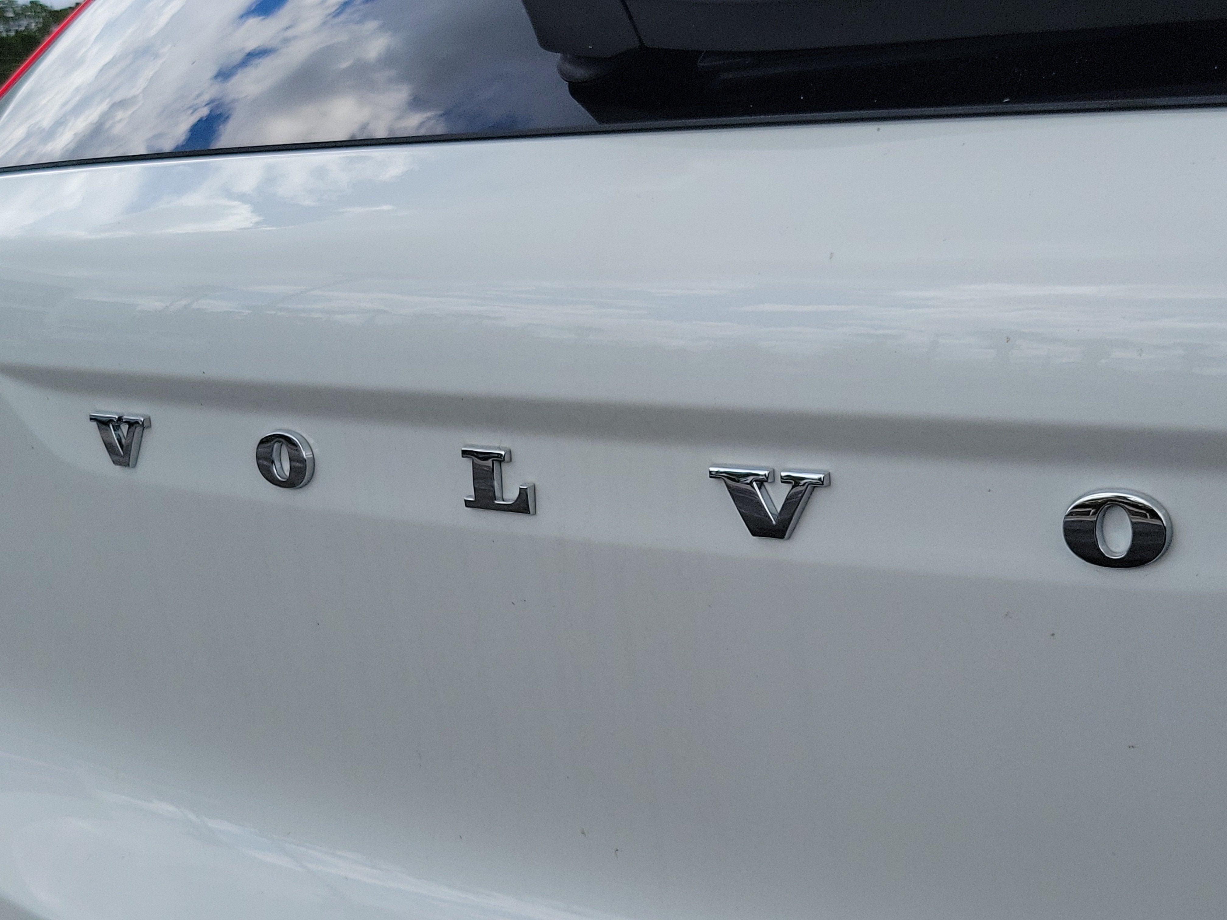 2026 Volvo XC40 Plus
