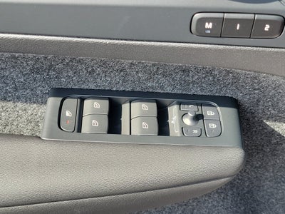 2026 Volvo XC40 Plus