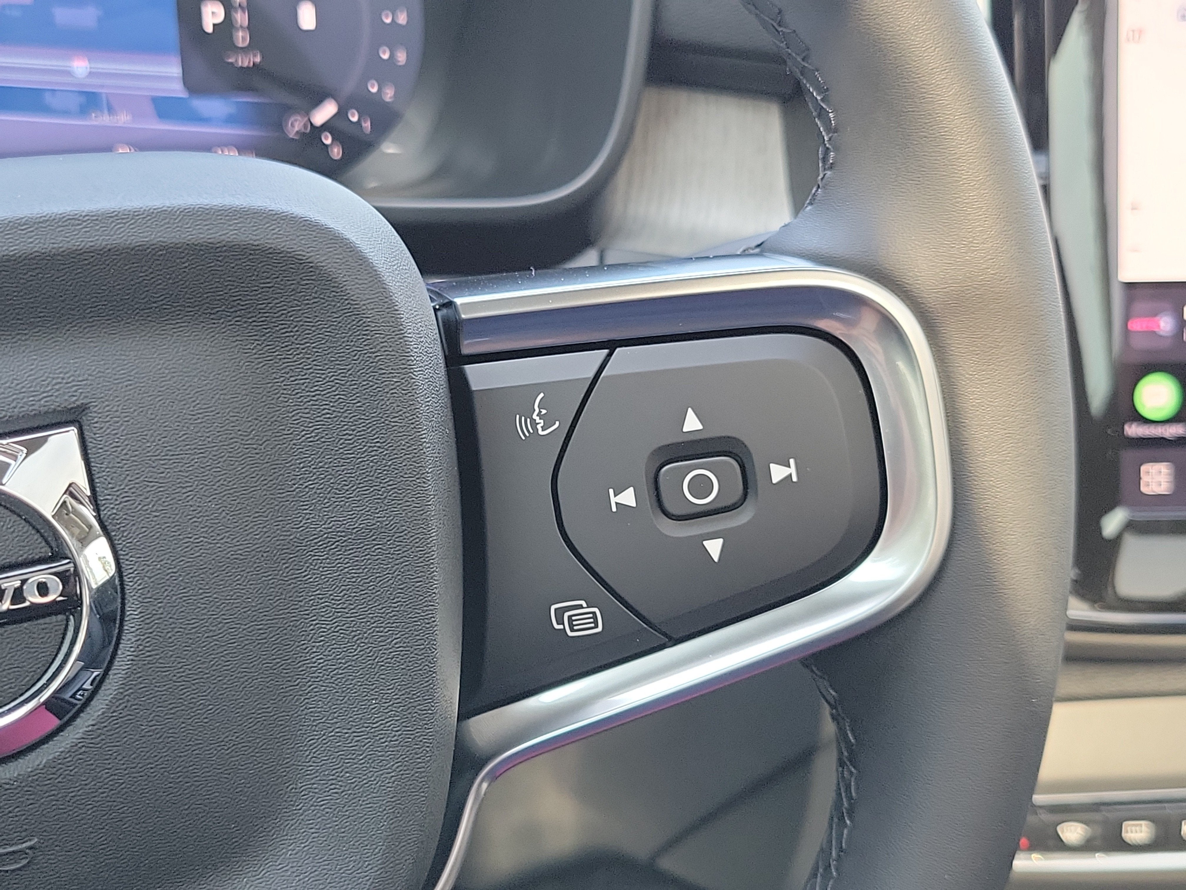 2026 Volvo XC40 Plus