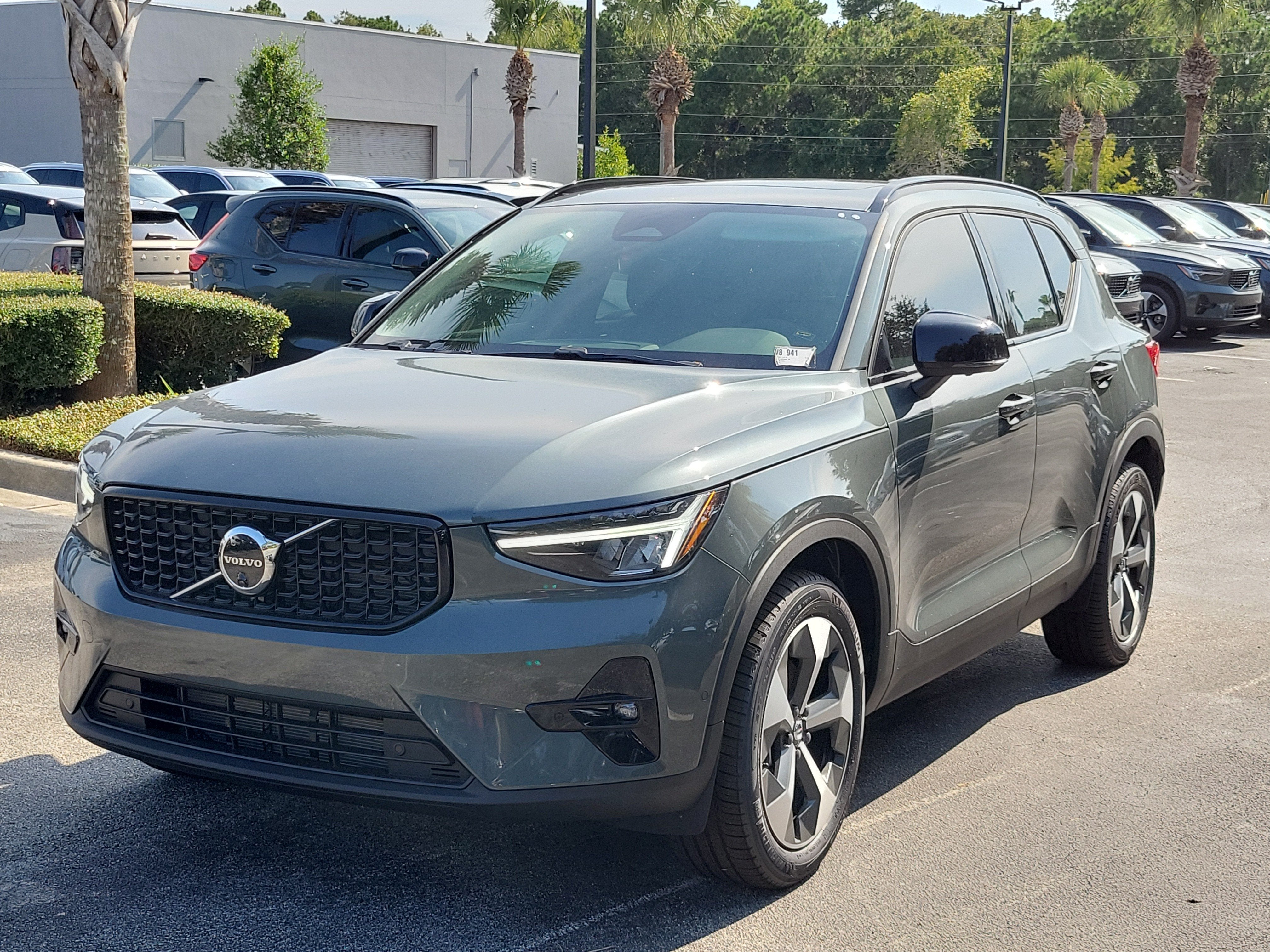 2026 Volvo XC40 Plus