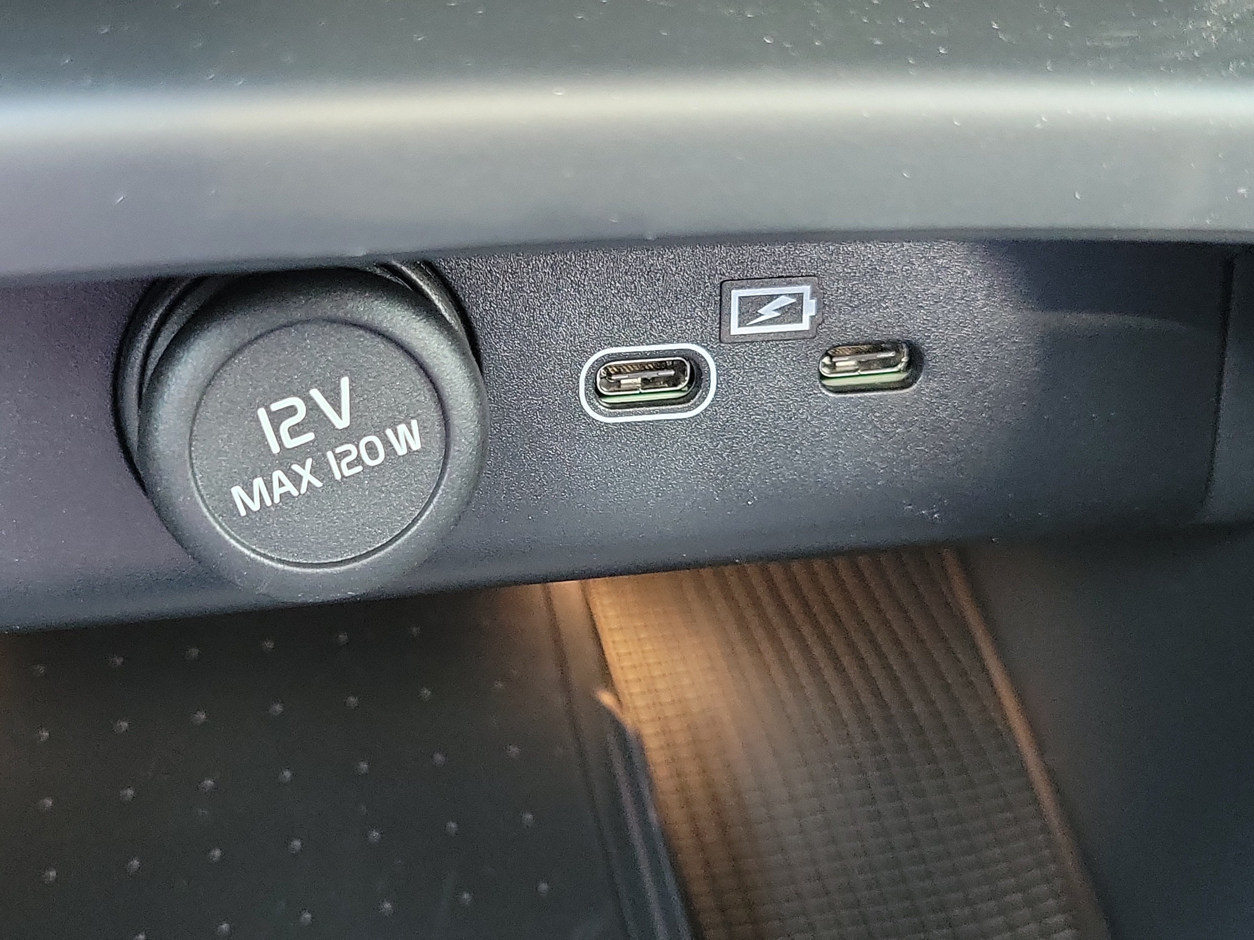 2026 Volvo XC40 Plus