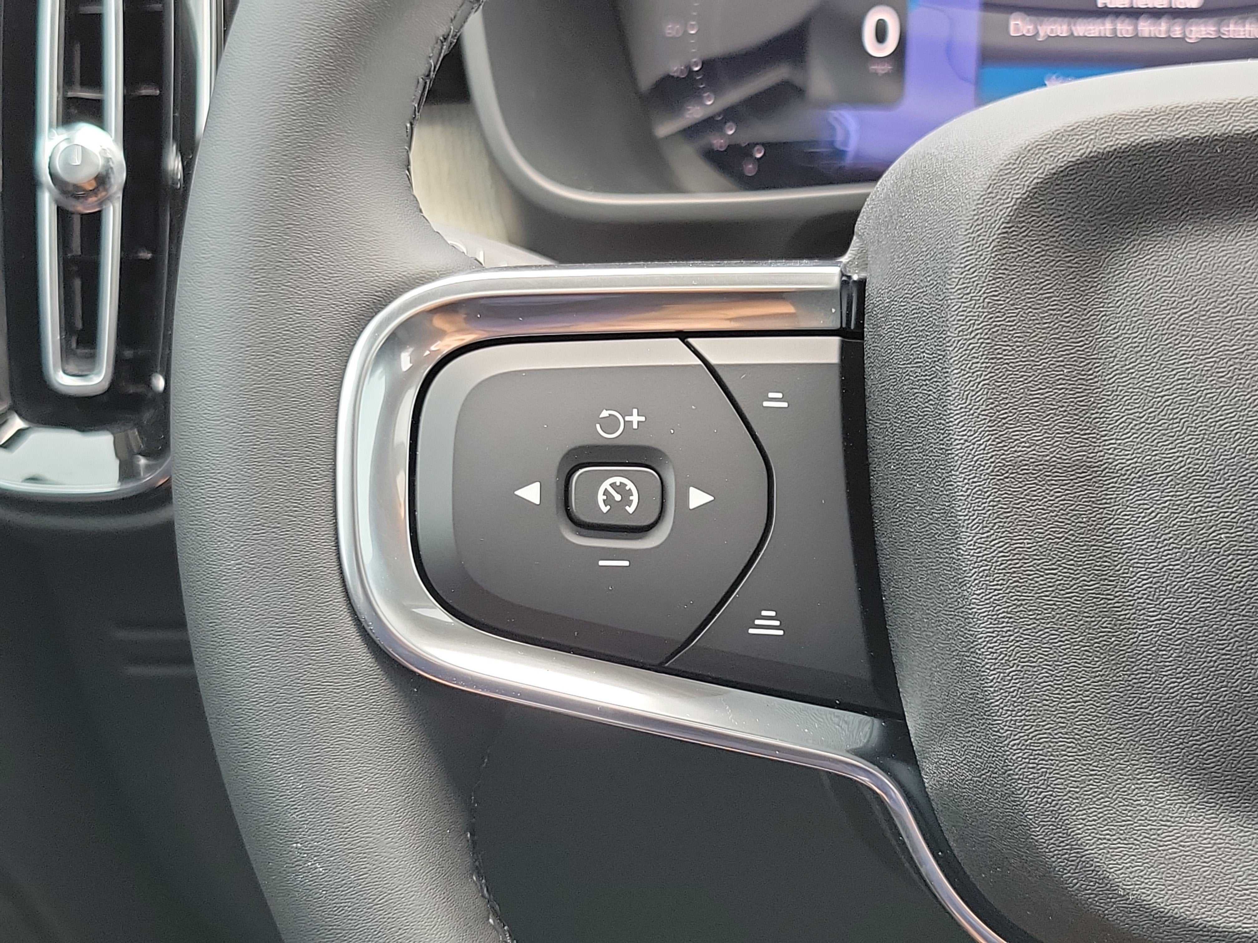 2026 Volvo XC40 Plus